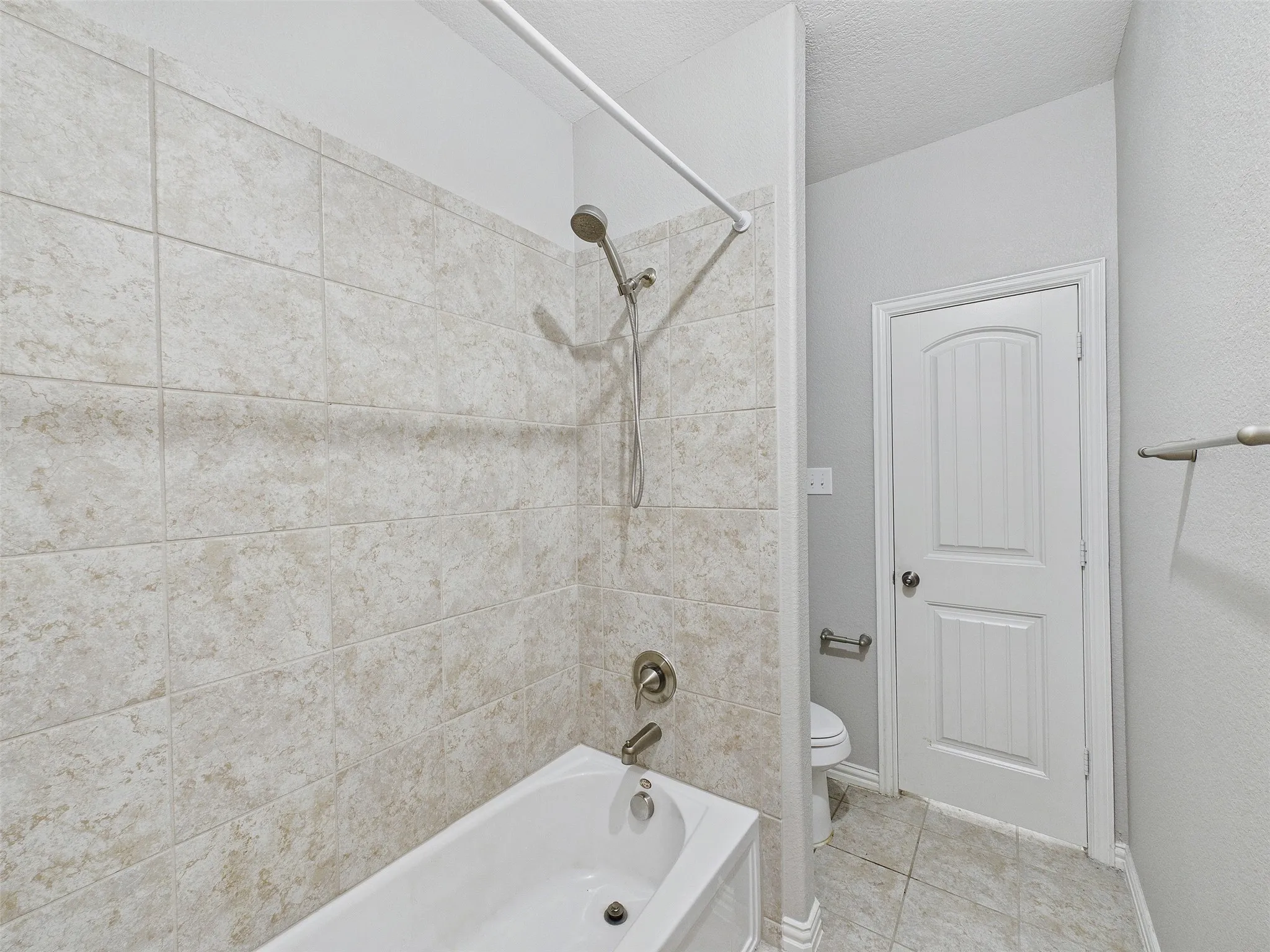 Single Family Residence For Sale in Denton County , 1341 Palestine Drive, Prosper, Texas 75078, 4 Bedroom, 2 Bathroom, 2 Garage spaces, 2,063 Sqft, built in 2015, mls#21382389, Real Estate Agent in Prosper, Homes For Sale in Denton county, Homes For Sale in Prosper, Realtor in Prosper Texas, Real Estate Brokerage Independent Realty Texas, Luminita Cordes Realtor