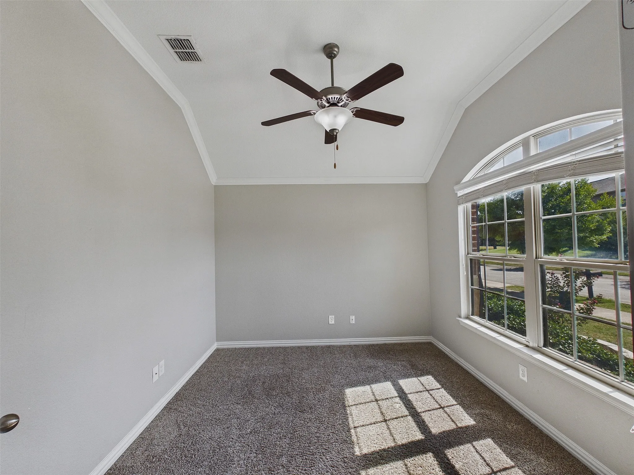 Single Family Residence For Sale in Denton County , 1341 Palestine Drive, Prosper, Texas 75078, 4 Bedroom, 2 Bathroom, 2 Garage spaces, 2,063 Sqft, built in 2015, mls#21382389, Real Estate Agent in Prosper, Homes For Sale in Denton county, Homes For Sale in Prosper, Realtor in Prosper Texas, Real Estate Brokerage Independent Realty Texas, Luminita Cordes Realtor