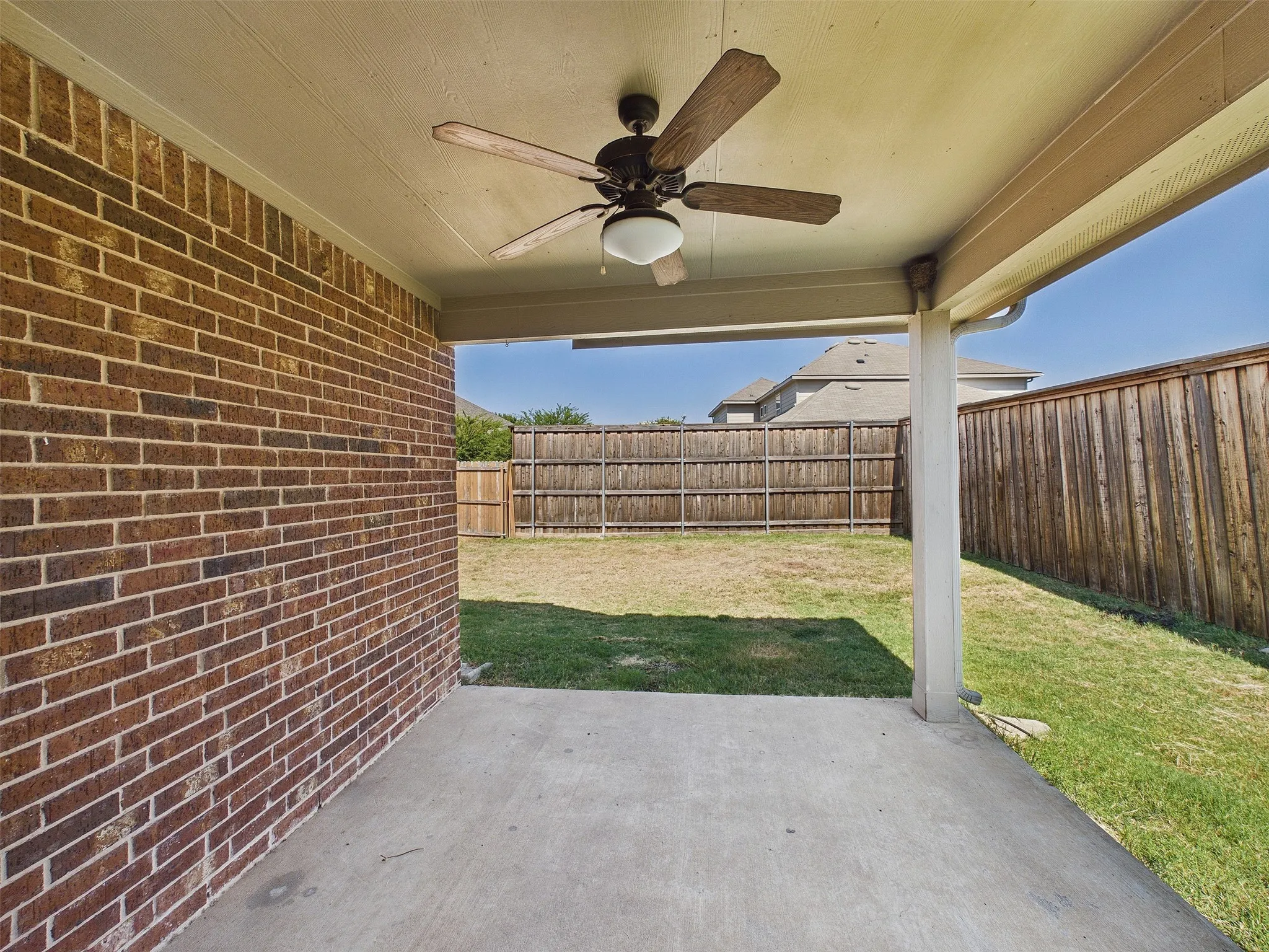 Single Family Residence For Sale in Denton County , 1341 Palestine Drive, Prosper, Texas 75078, 4 Bedroom, 2 Bathroom, 2 Garage spaces, 2,063 Sqft, built in 2015, mls#21382389, Real Estate Agent in Prosper, Homes For Sale in Denton county, Homes For Sale in Prosper, Realtor in Prosper Texas, Real Estate Brokerage Independent Realty Texas, Luminita Cordes Realtor