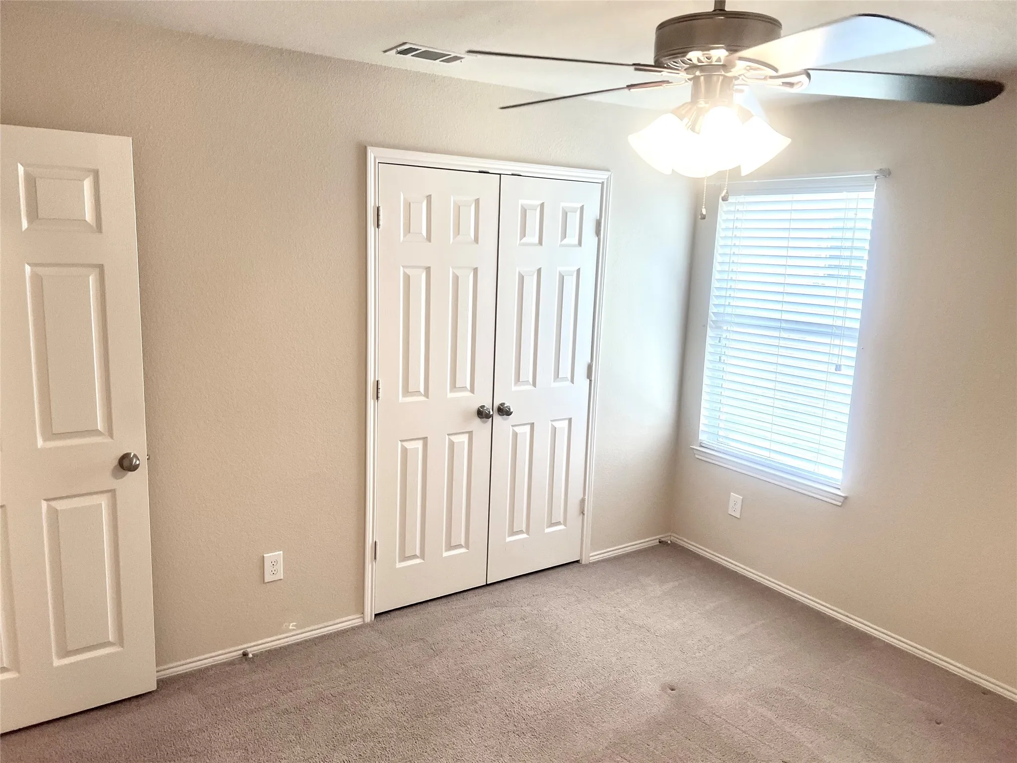 Single Family Residence For Sale in Denton County , 1417 Lone Pine Drive, Little Elm, Texas 75068, 3 Bedroom, 2 Bathroom, 2 Garage spaces, 1,507 Sqft, built in 2011, mls#21380541, Real Estate Agent in Little Elm, Homes For Sale in Denton county, Homes For Sale in Little Elm, Realtor in Little Elm Texas, Real Estate Brokerage Independent Realty Texas, Luminita Cordes Realtor