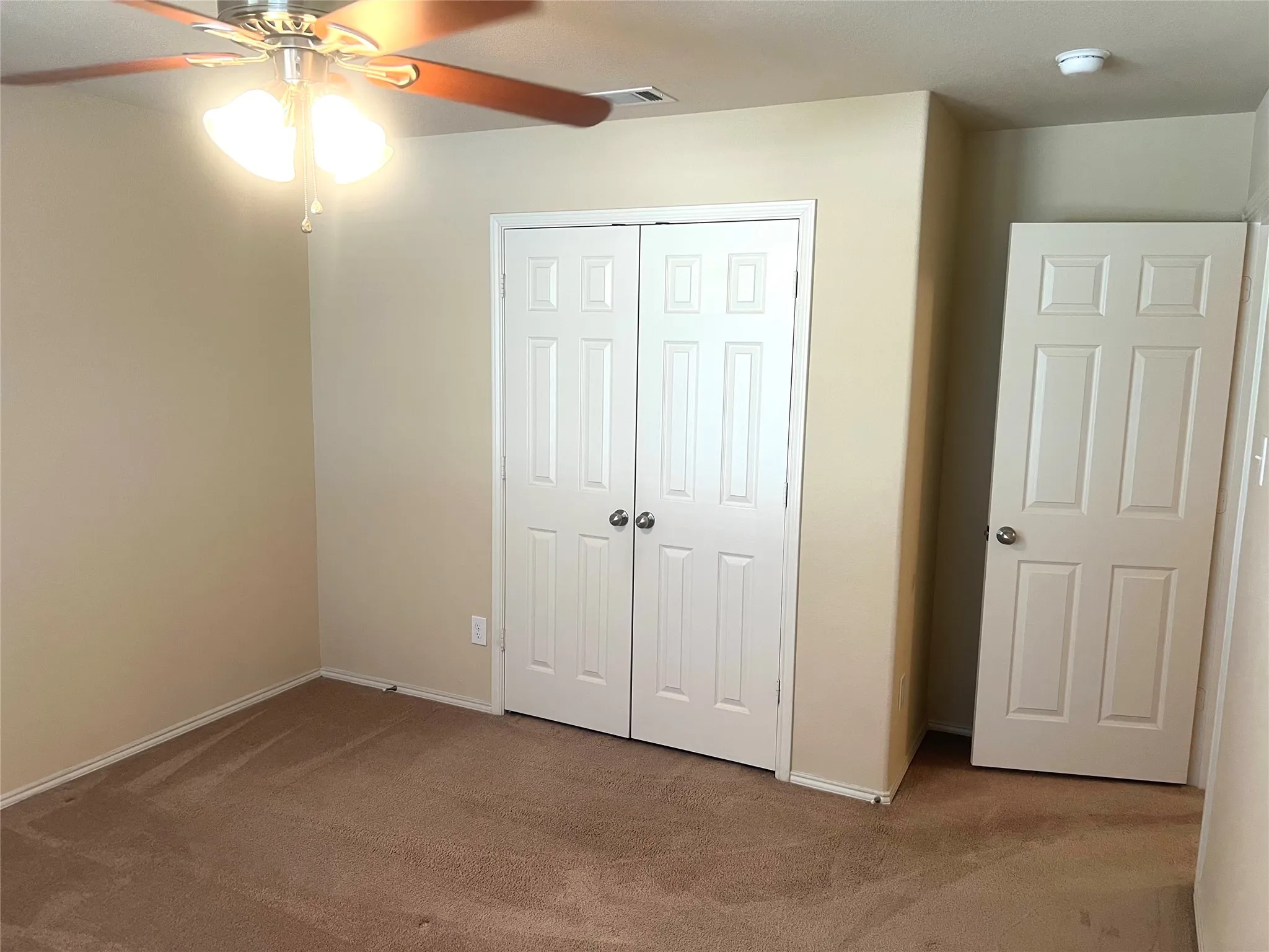 Single Family Residence For Sale in Denton County , 1417 Lone Pine Drive, Little Elm, Texas 75068, 3 Bedroom, 2 Bathroom, 2 Garage spaces, 1,507 Sqft, built in 2011, mls#21380541, Real Estate Agent in Little Elm, Homes For Sale in Denton county, Homes For Sale in Little Elm, Realtor in Little Elm Texas, Real Estate Brokerage Independent Realty Texas, Luminita Cordes Realtor