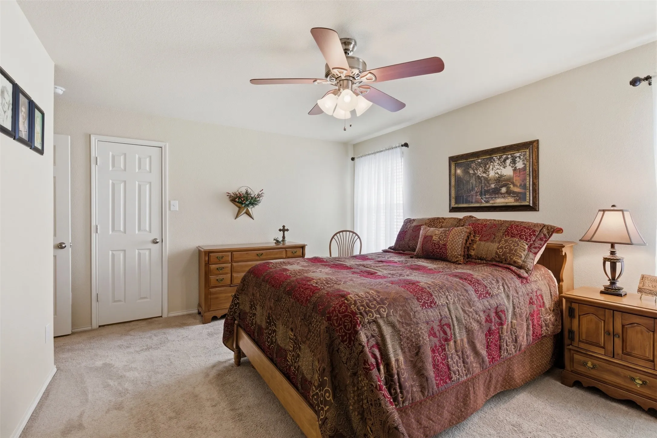 Single Family Residence For Sale in Denton County , 1417 Lone Pine Drive, Little Elm, Texas 75068, 3 Bedroom, 2 Bathroom, 2 Garage spaces, 1,507 Sqft, built in 2011, mls#21380541, Real Estate Agent in Little Elm, Homes For Sale in Denton county, Homes For Sale in Little Elm, Realtor in Little Elm Texas, Real Estate Brokerage Independent Realty Texas, Luminita Cordes Realtor