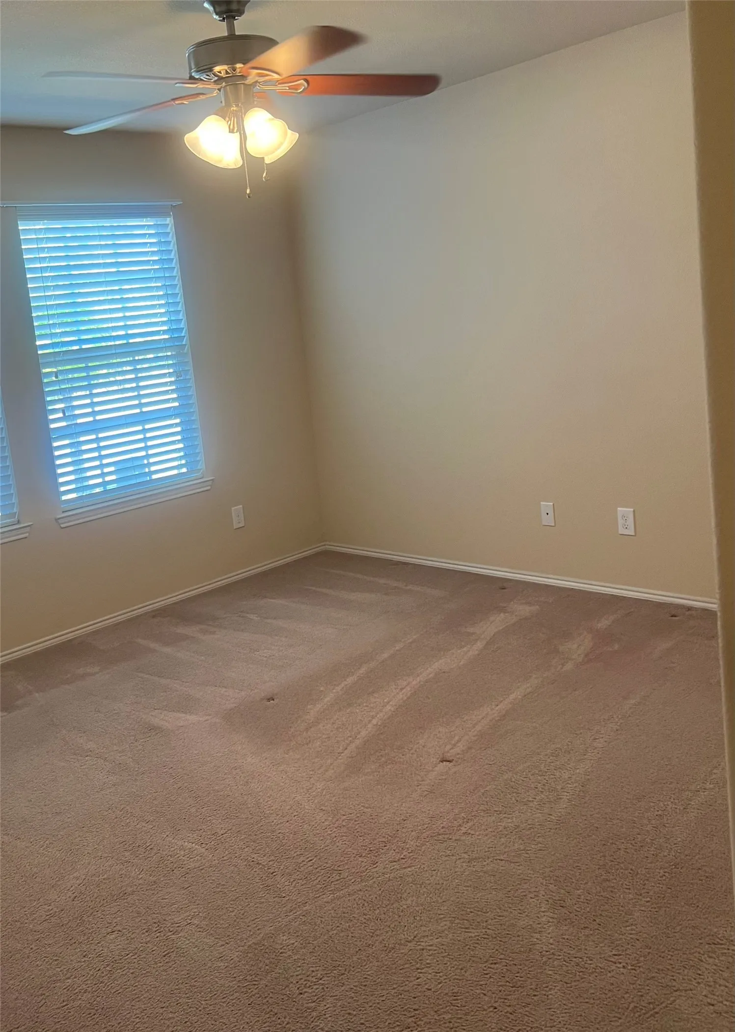 Single Family Residence For Sale in Denton County , 1417 Lone Pine Drive, Little Elm, Texas 75068, 3 Bedroom, 2 Bathroom, 2 Garage spaces, 1,507 Sqft, built in 2011, mls#21380541, Real Estate Agent in Little Elm, Homes For Sale in Denton county, Homes For Sale in Little Elm, Realtor in Little Elm Texas, Real Estate Brokerage Independent Realty Texas, Luminita Cordes Realtor