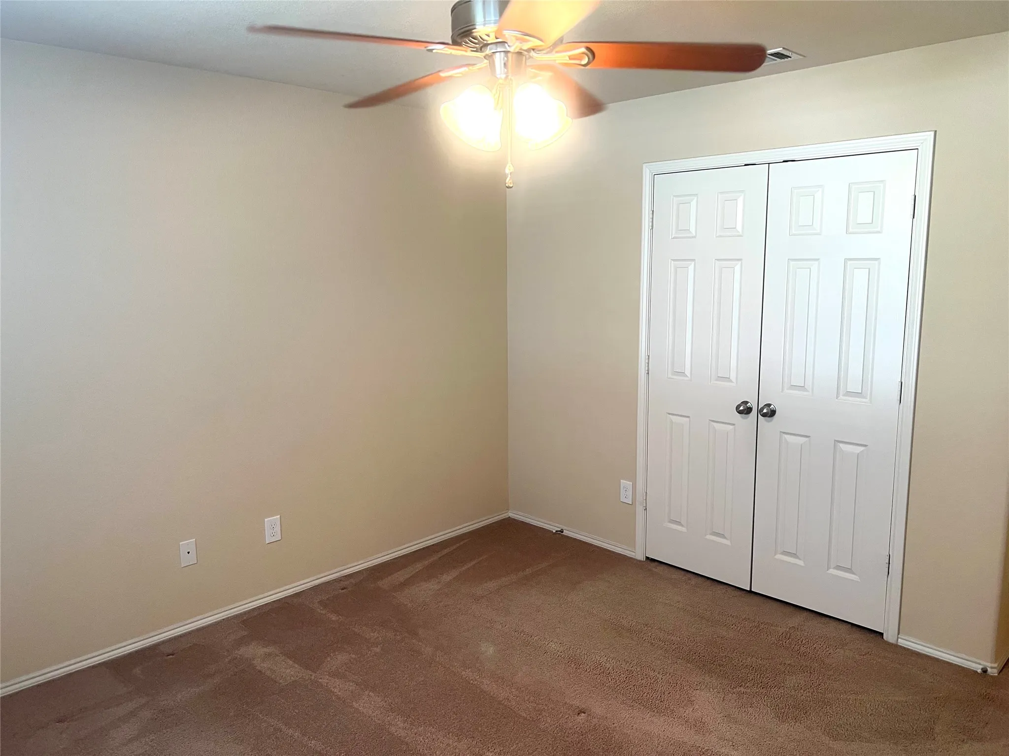Single Family Residence For Sale in Denton County , 1417 Lone Pine Drive, Little Elm, Texas 75068, 3 Bedroom, 2 Bathroom, 2 Garage spaces, 1,507 Sqft, built in 2011, mls#21380541, Real Estate Agent in Little Elm, Homes For Sale in Denton county, Homes For Sale in Little Elm, Realtor in Little Elm Texas, Real Estate Brokerage Independent Realty Texas, Luminita Cordes Realtor