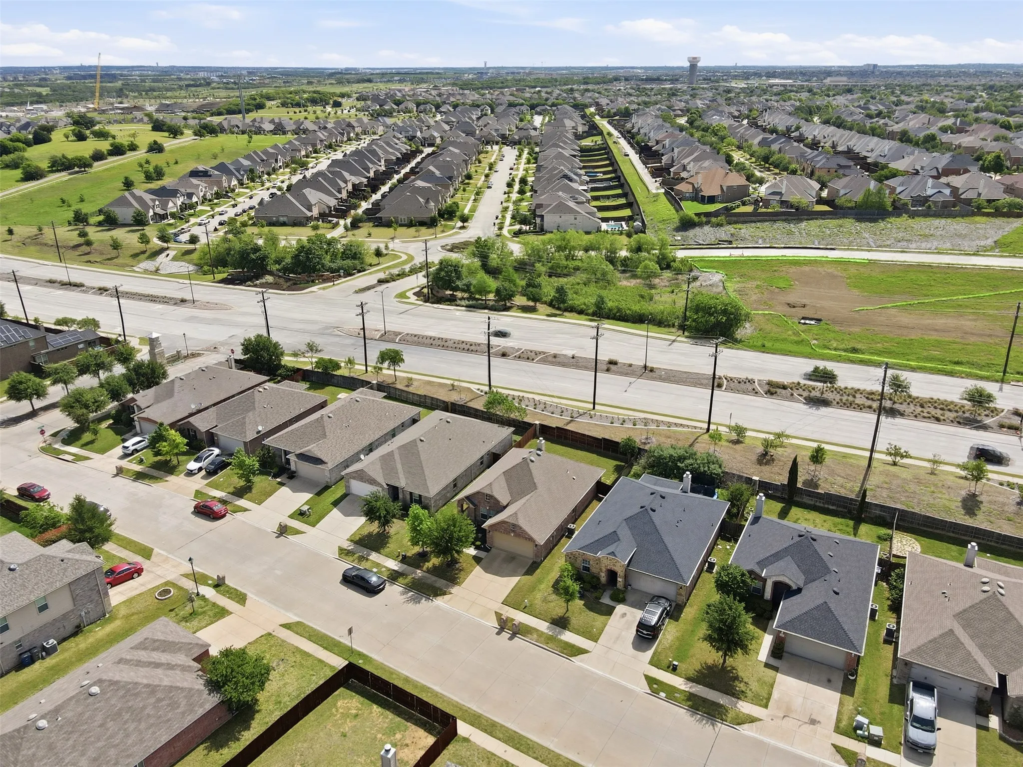 Single Family Residence For Sale in Denton County , 1417 Lone Pine Drive, Little Elm, Texas 75068, 3 Bedroom, 2 Bathroom, 2 Garage spaces, 1,507 Sqft, built in 2011, mls#21380541, Real Estate Agent in Little Elm, Homes For Sale in Denton county, Homes For Sale in Little Elm, Realtor in Little Elm Texas, Real Estate Brokerage Independent Realty Texas, Luminita Cordes Realtor