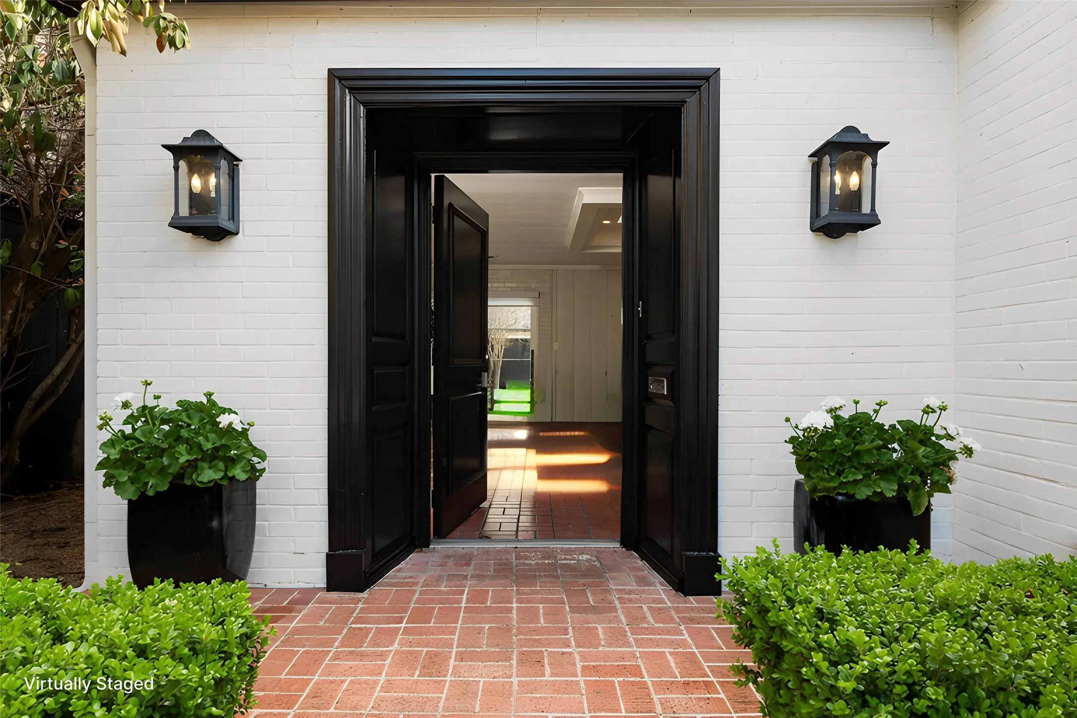 Single Family Residence For Rent in Dallas County , 4625 N Versailles Avenue, Highland Park, Texas 75209, 3 Bedroom, 3 Bathroom, 1 Garage spaces, 2,682 Sqft, built in 1940, mls#21383680, Real Estate Agent in Highland Park, Homes For Rent in Dallas county, Homes For Rent in Highland Park, Realtor in Highland Park Texas, Real Estate Brokerage Independent Realty Texas, Luminita Cordes Realtor