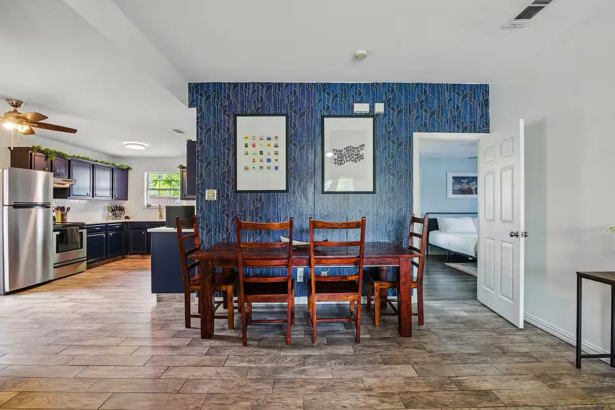 Single Family Residence For Sale in Dallas County , 6735 Webster Street, Dallas, Texas 75209, 3 Bedroom, 2 Bathroom, 1 Garage spaces, 1,187 Sqft, built in 2003, mls#21383744, Real Estate Agent in Dallas, Homes For Sale in Dallas county, Homes For Sale in Dallas, Realtor in Dallas Texas, Real Estate Brokerage Independent Realty Texas, Luminita Cordes Realtor