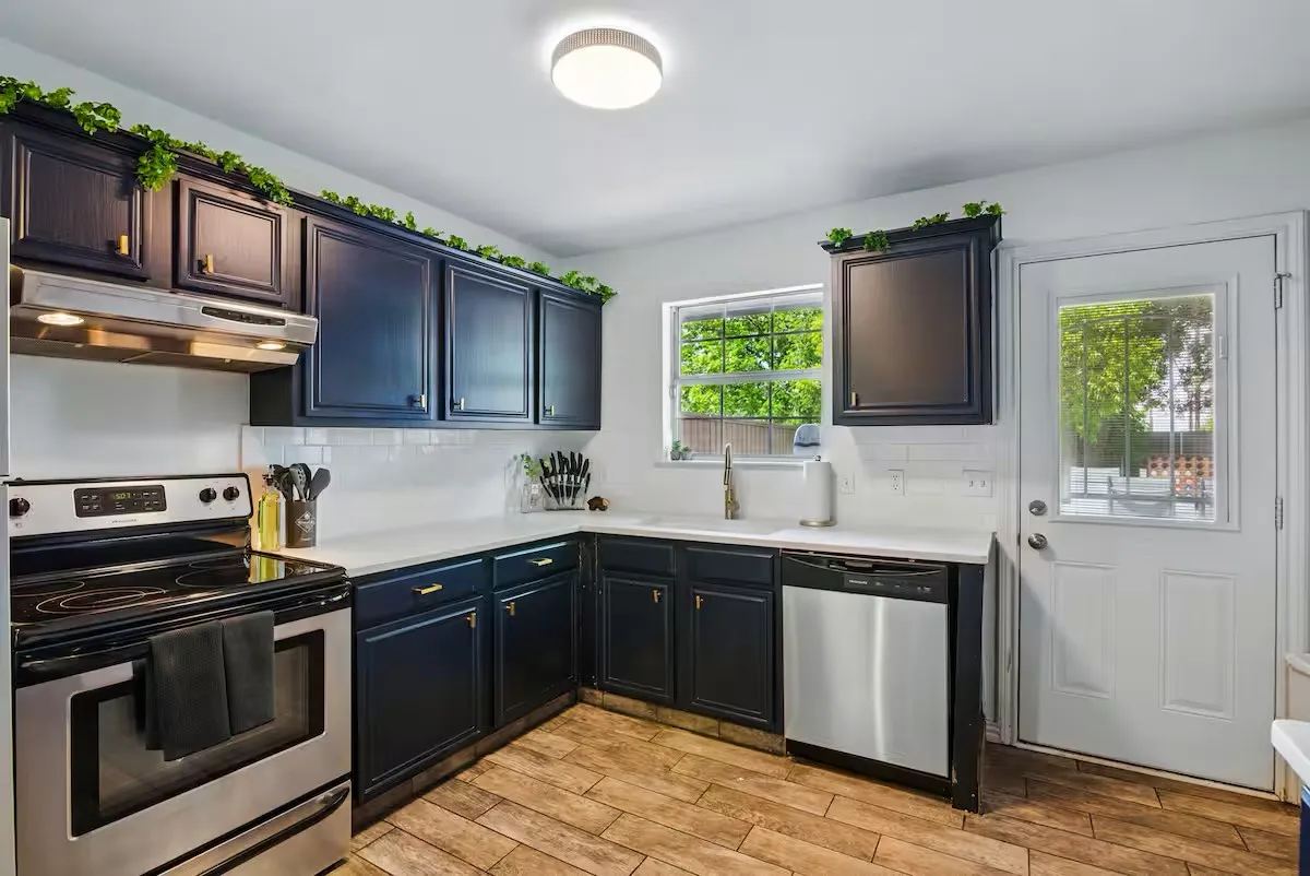 Single Family Residence For Sale in Dallas County , 6735 Webster Street, Dallas, Texas 75209, 3 Bedroom, 2 Bathroom, 1 Garage spaces, 1,187 Sqft, built in 2003, mls#21383744, Real Estate Agent in Dallas, Homes For Sale in Dallas county, Homes For Sale in Dallas, Realtor in Dallas Texas, Real Estate Brokerage Independent Realty Texas, Luminita Cordes Realtor