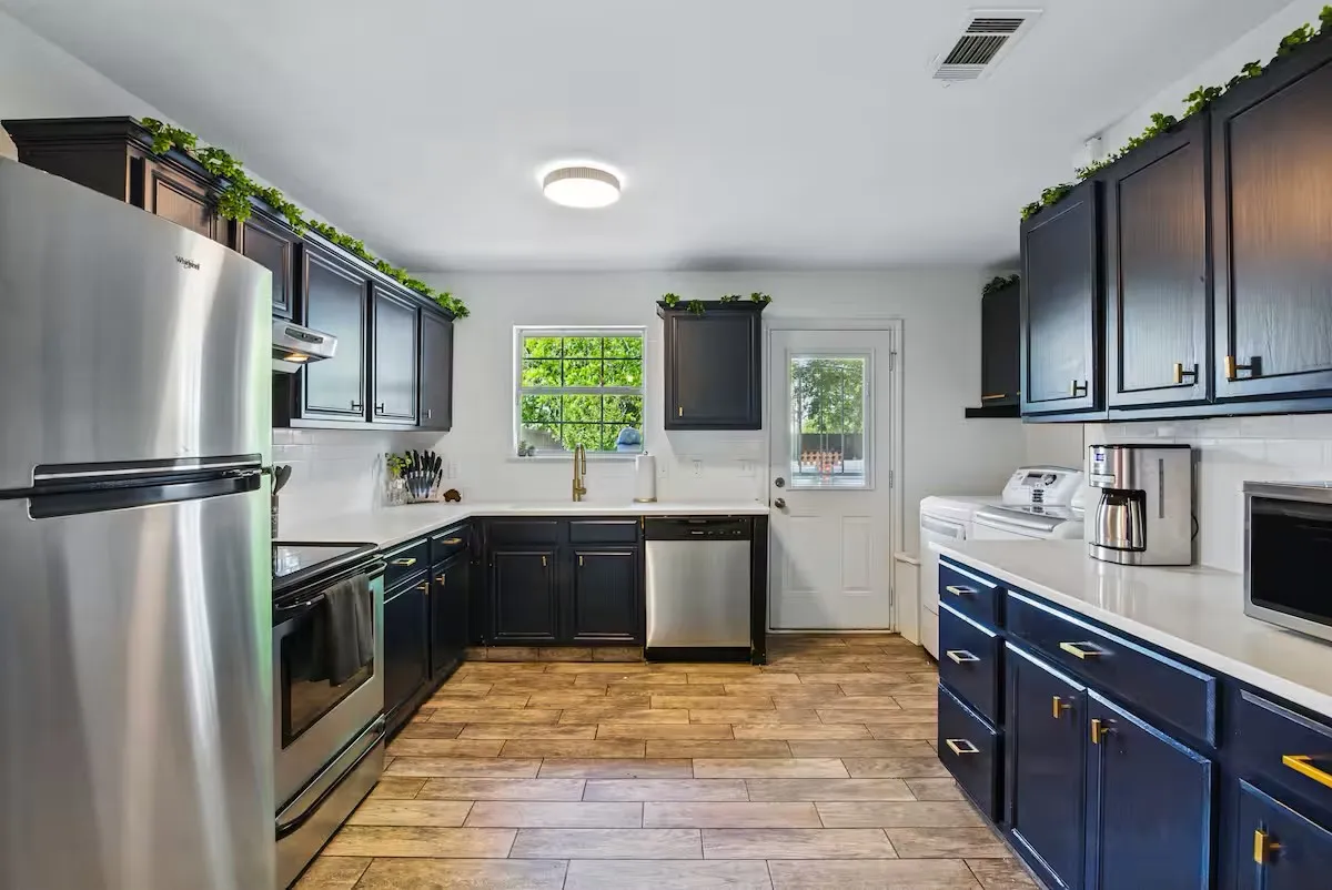 Single Family Residence For Sale in Dallas County , 6735 Webster Street, Dallas, Texas 75209, 3 Bedroom, 2 Bathroom, 1 Garage spaces, 1,187 Sqft, built in 2003, mls#21383744, Real Estate Agent in Dallas, Homes For Sale in Dallas county, Homes For Sale in Dallas, Realtor in Dallas Texas, Real Estate Brokerage Independent Realty Texas, Luminita Cordes Realtor