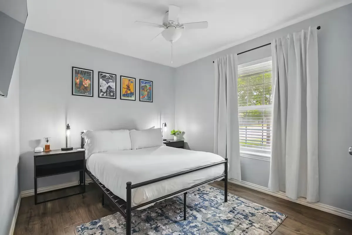 Single Family Residence For Sale in Dallas County , 6735 Webster Street, Dallas, Texas 75209, 3 Bedroom, 2 Bathroom, 1 Garage spaces, 1,187 Sqft, built in 2003, mls#21383744, Real Estate Agent in Dallas, Homes For Sale in Dallas county, Homes For Sale in Dallas, Realtor in Dallas Texas, Real Estate Brokerage Independent Realty Texas, Luminita Cordes Realtor