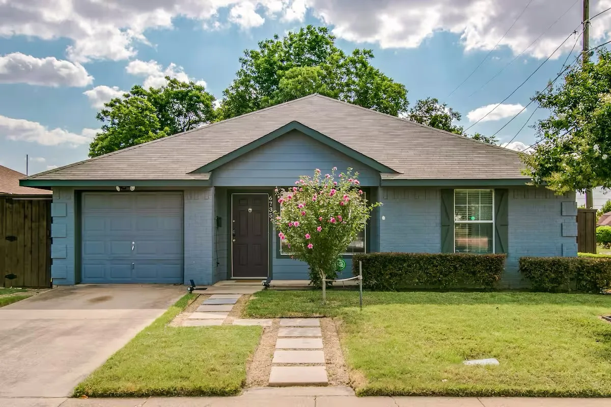Single Family Residence For Sale in Dallas County , 6735 Webster Street, Dallas, Texas 75209, 3 Bedroom, 2 Bathroom, 1 Garage spaces, 1,187 Sqft, built in 2003, mls#21383744, Real Estate Agent in Dallas, Homes For Sale in Dallas county, Homes For Sale in Dallas, Realtor in Dallas Texas, Real Estate Brokerage Independent Realty Texas, Luminita Cordes Realtor