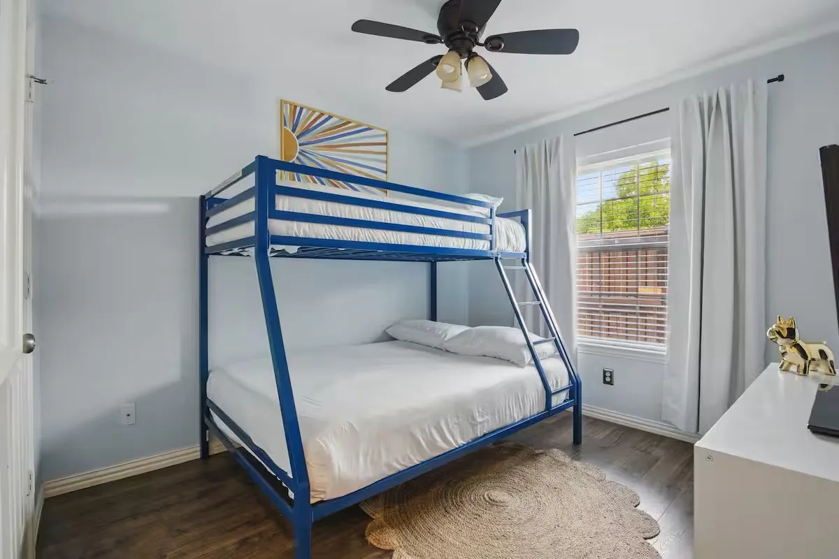 Single Family Residence For Sale in Dallas County , 6735 Webster Street, Dallas, Texas 75209, 3 Bedroom, 2 Bathroom, 1 Garage spaces, 1,187 Sqft, built in 2003, mls#21383744, Real Estate Agent in Dallas, Homes For Sale in Dallas county, Homes For Sale in Dallas, Realtor in Dallas Texas, Real Estate Brokerage Independent Realty Texas, Luminita Cordes Realtor