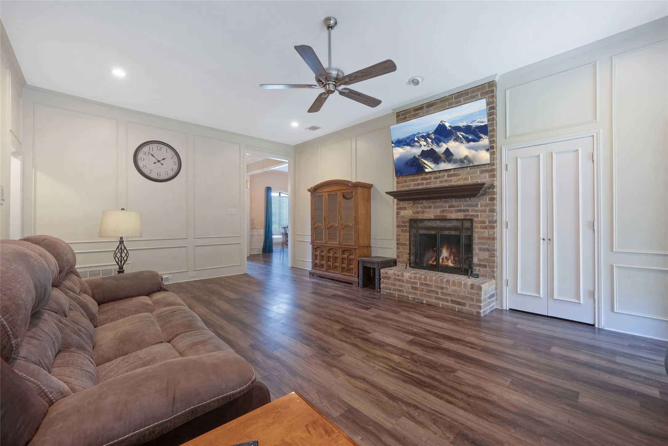 Single Family Residence For Sale in Collin County , 6500 Gatlin Place, Plano, Texas 75023, 4 Bedroom, 2 Bathroom, 2 Garage spaces, 1,887 Sqft, built in 1984, mls#21383469, Real Estate Agent in Plano, Homes For Sale in Collin county, Homes For Sale in Plano, Realtor in Plano Texas, Real Estate Brokerage Independent Realty Texas, Luminita Cordes Realtor