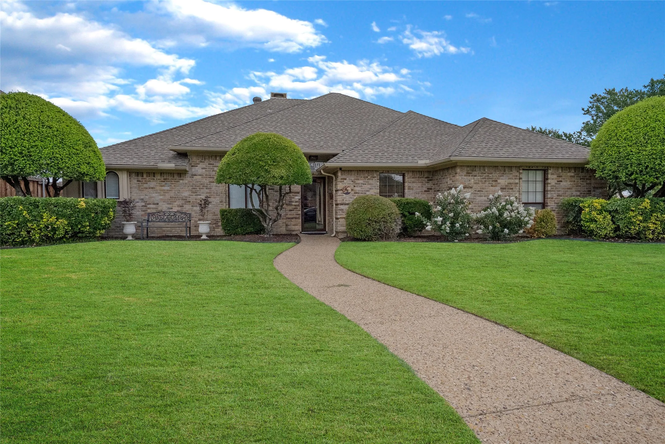 Single Family Residence For Sale in Collin County , 6500 Gatlin Place, Plano, Texas 75023, 4 Bedroom, 2 Bathroom, 2 Garage spaces, 1,887 Sqft, built in 1984, mls#21383469, Real Estate Agent in Plano, Homes For Sale in Collin county, Homes For Sale in Plano, Realtor in Plano Texas, Real Estate Brokerage Independent Realty Texas, Luminita Cordes Realtor