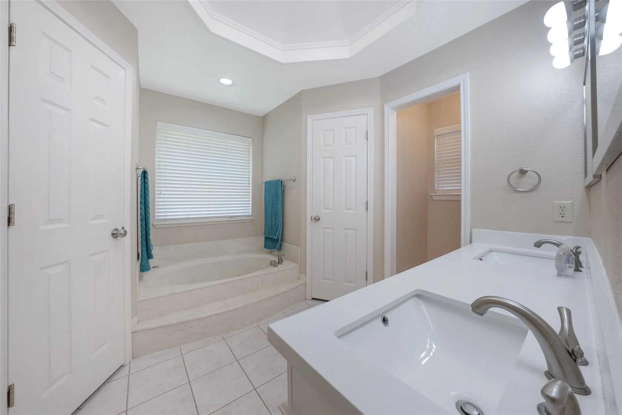 Single Family Residence For Sale in Collin County , 6500 Gatlin Place, Plano, Texas 75023, 4 Bedroom, 2 Bathroom, 2 Garage spaces, 1,887 Sqft, built in 1984, mls#21383469, Real Estate Agent in Plano, Homes For Sale in Collin county, Homes For Sale in Plano, Realtor in Plano Texas, Real Estate Brokerage Independent Realty Texas, Luminita Cordes Realtor
