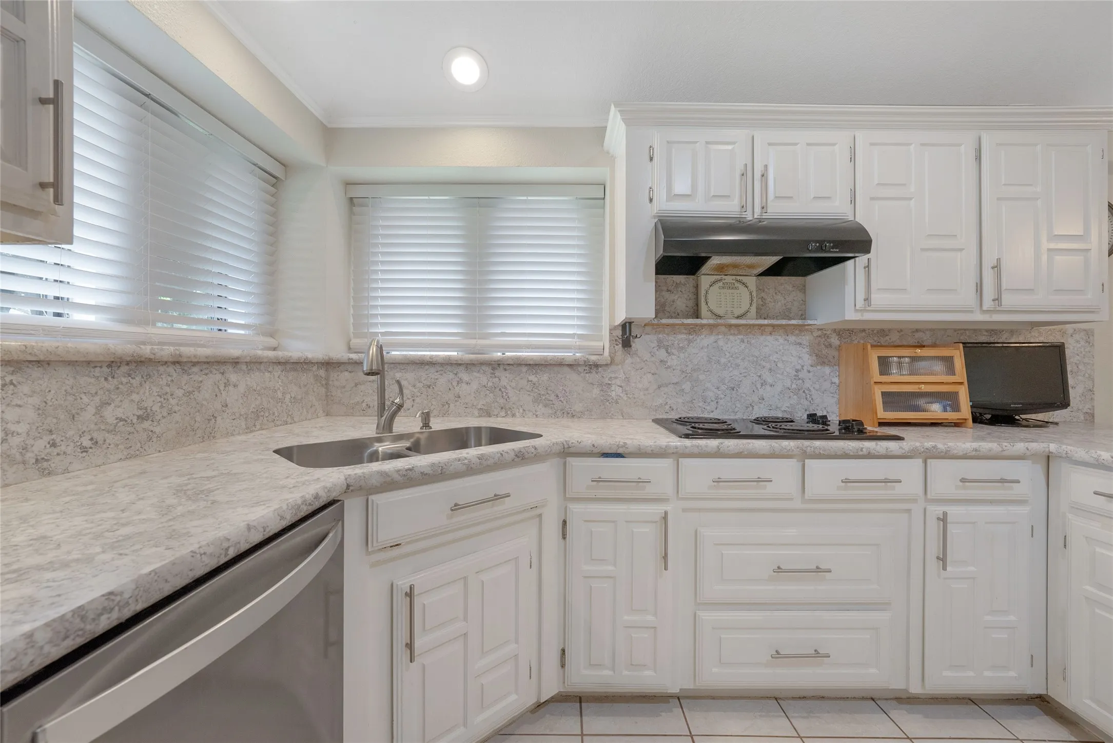 Single Family Residence For Sale in Collin County , 6500 Gatlin Place, Plano, Texas 75023, 4 Bedroom, 2 Bathroom, 2 Garage spaces, 1,887 Sqft, built in 1984, mls#21383469, Real Estate Agent in Plano, Homes For Sale in Collin county, Homes For Sale in Plano, Realtor in Plano Texas, Real Estate Brokerage Independent Realty Texas, Luminita Cordes Realtor
