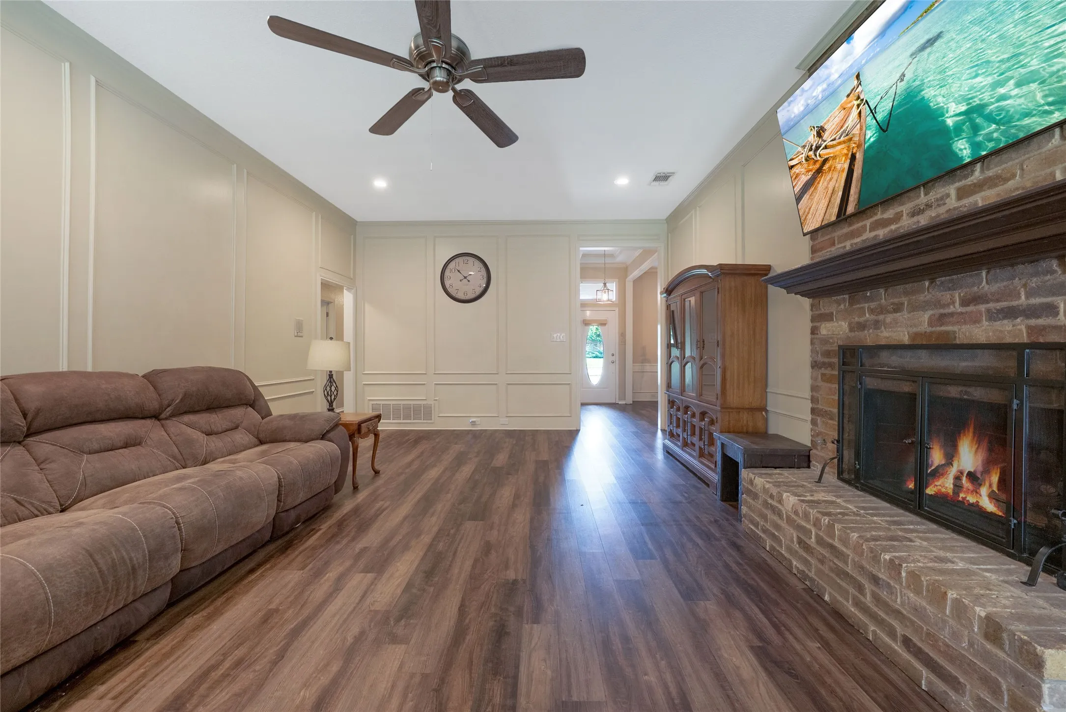 Single Family Residence For Sale in Collin County , 6500 Gatlin Place, Plano, Texas 75023, 4 Bedroom, 2 Bathroom, 2 Garage spaces, 1,887 Sqft, built in 1984, mls#21383469, Real Estate Agent in Plano, Homes For Sale in Collin county, Homes For Sale in Plano, Realtor in Plano Texas, Real Estate Brokerage Independent Realty Texas, Luminita Cordes Realtor