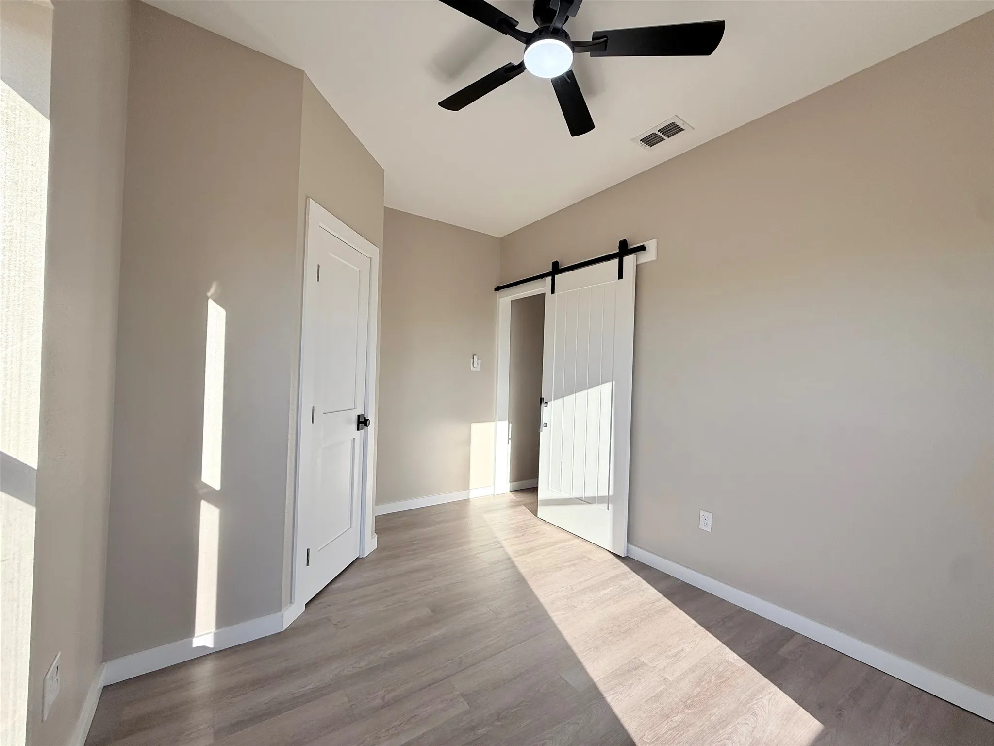 Guest bedroom 2