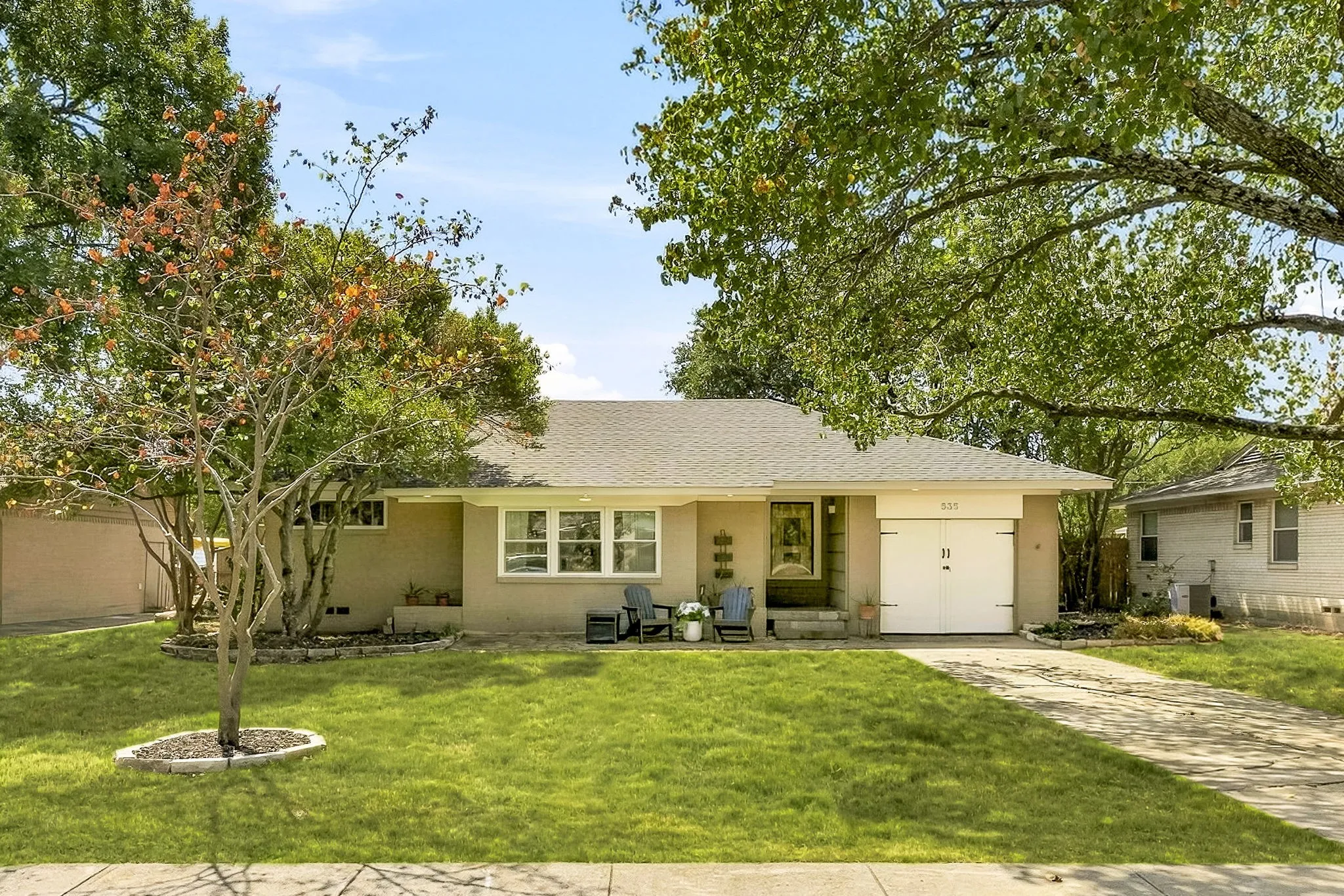 Single Family Residence For Sale in Dallas County , 535 Westwood Drive, Richardson, Texas 75080, 3 Bedroom, 2 Bathroom, 1 Garage spaces, 1,355 Sqft, built in 1955, mls#21382297, Real Estate Agent in Richardson, Homes For Sale in Dallas county, Homes For Sale in Richardson, Realtor in Richardson Texas, Real Estate Brokerage Independent Realty Texas, Luminita Cordes Realtor