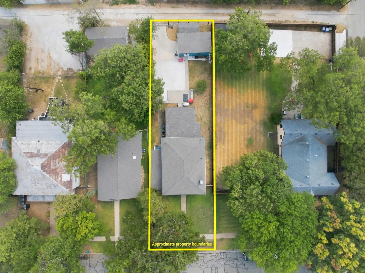 Single Family Residence For Sale in Mc Lennan County , 2716 Sanger Avenue, Waco, Texas 76707, 4 Bedroom, 3 Bathroom, 1 Garage spaces, 2,388 Sqft, built in 1920, mls#21383525, Real Estate Agent in Waco, Homes For Sale in Mc Lennan county, Homes For Sale in Waco, Realtor in Waco Texas, Real Estate Brokerage Independent Realty Texas, Luminita Cordes Realtor