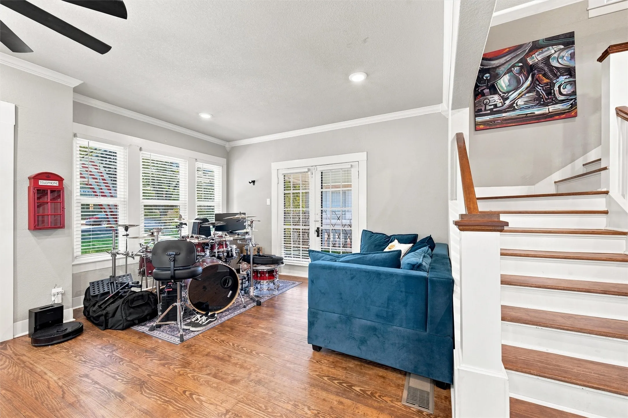 Single Family Residence For Sale in Mc Lennan County , 2716 Sanger Avenue, Waco, Texas 76707, 4 Bedroom, 3 Bathroom, 1 Garage spaces, 2,388 Sqft, built in 1920, mls#21383525, Real Estate Agent in Waco, Homes For Sale in Mc Lennan county, Homes For Sale in Waco, Realtor in Waco Texas, Real Estate Brokerage Independent Realty Texas, Luminita Cordes Realtor