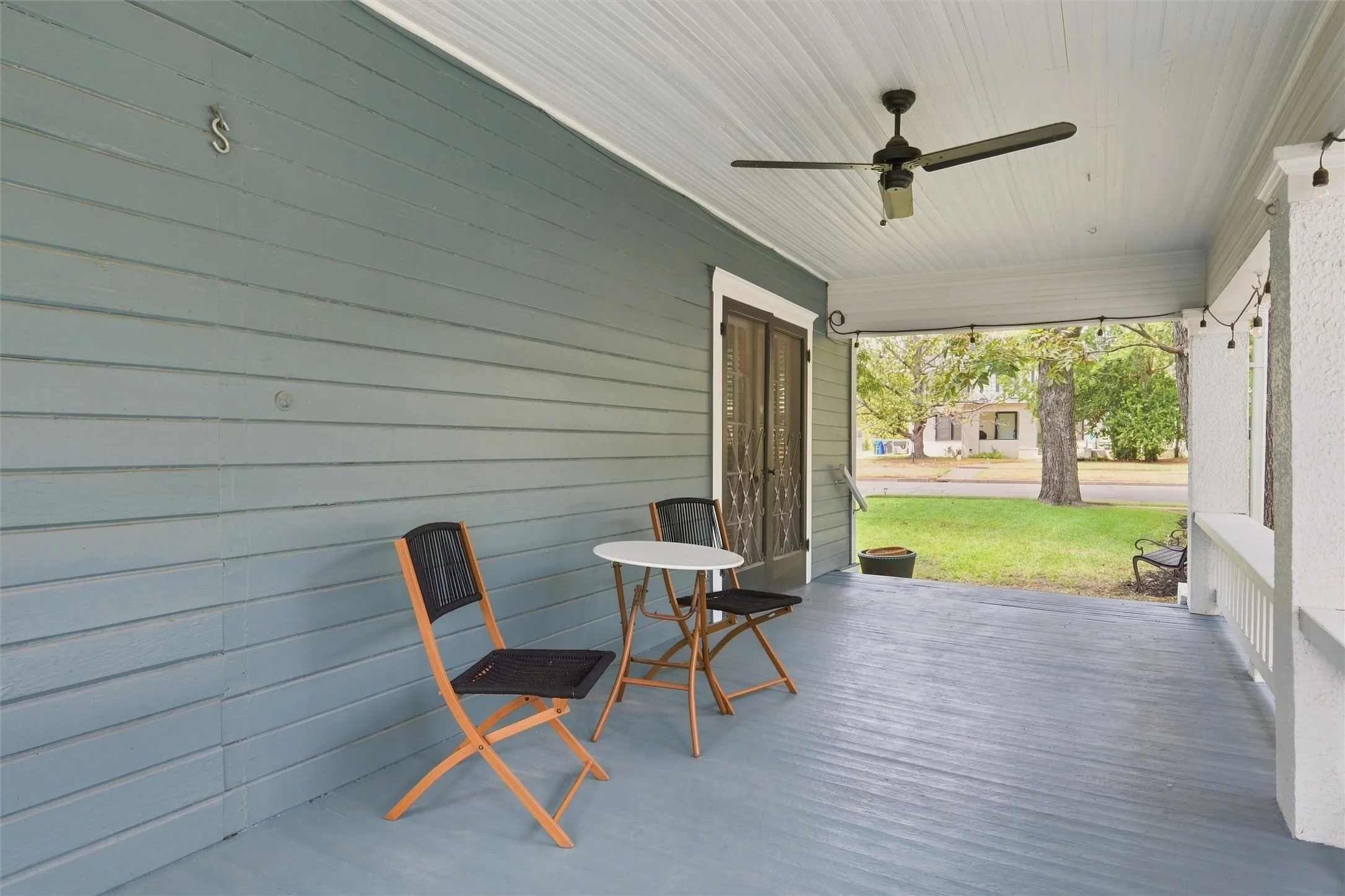 Single Family Residence For Sale in Mc Lennan County , 2716 Sanger Avenue, Waco, Texas 76707, 4 Bedroom, 3 Bathroom, 1 Garage spaces, 2,388 Sqft, built in 1920, mls#21383525, Real Estate Agent in Waco, Homes For Sale in Mc Lennan county, Homes For Sale in Waco, Realtor in Waco Texas, Real Estate Brokerage Independent Realty Texas, Luminita Cordes Realtor