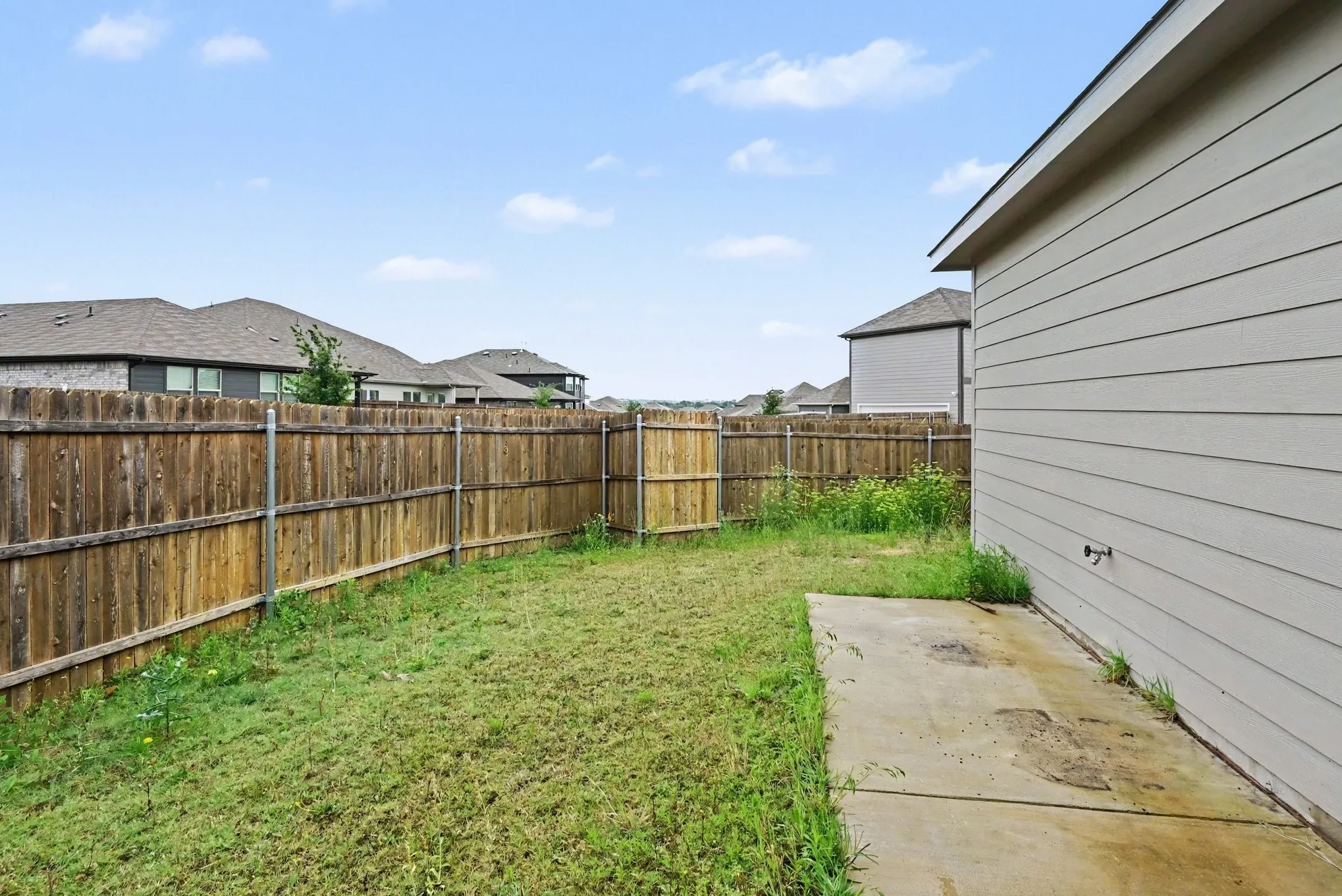 Single Family Residence For Rent in Tarrant County , 11013 Firebrush Lane, Fort Worth, Texas 76108, 3 Bedroom, 2 Bathroom, 2 Garage spaces, 1,588 Sqft, built in 2022, mls#21383755, Real Estate Agent in Fort Worth, Homes For Rent in Tarrant county, Homes For Rent in Fort Worth, Realtor in Fort Worth Texas, Real Estate Brokerage Independent Realty Texas, Luminita Cordes Realtor