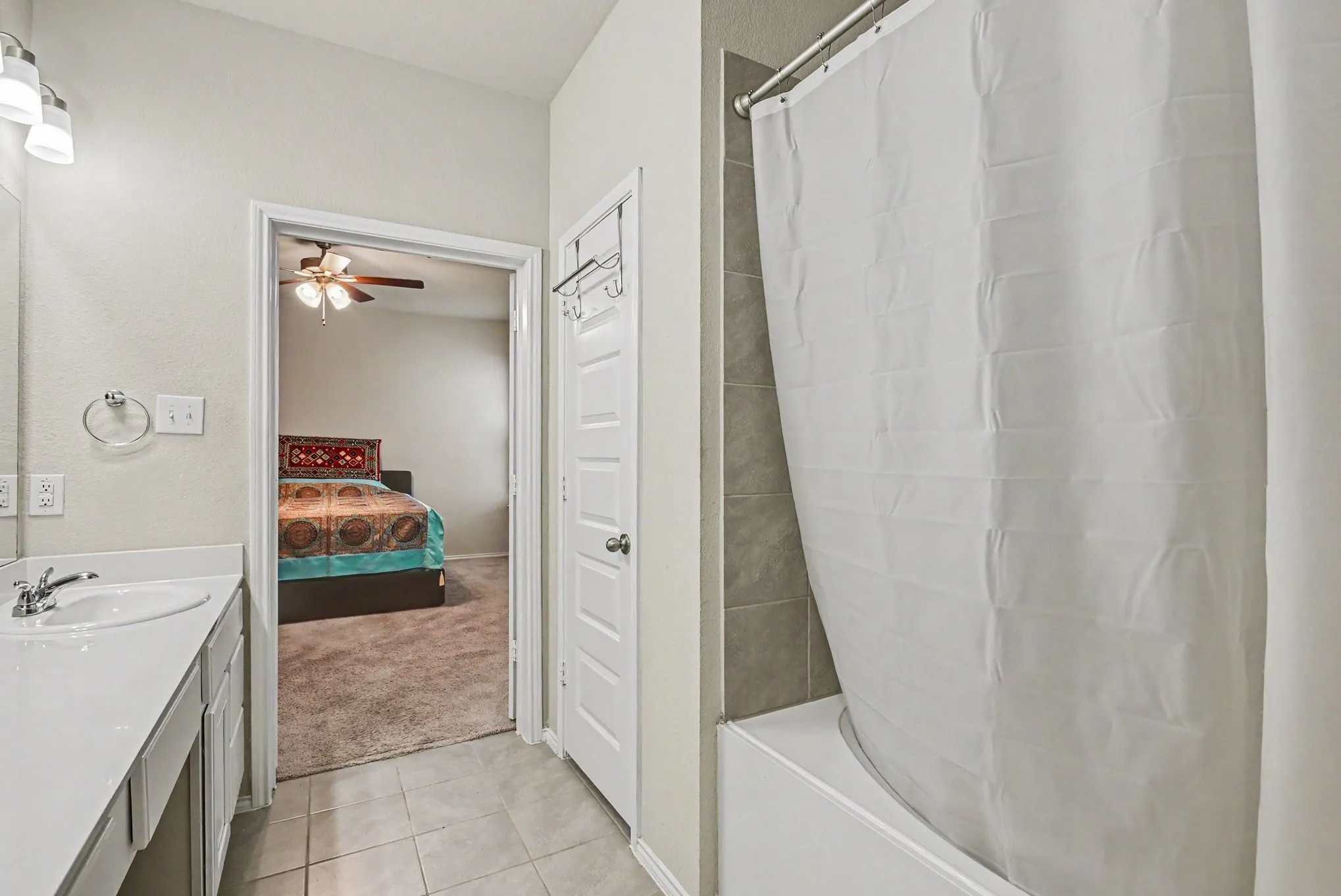 Single Family Residence For Rent in Tarrant County , 11013 Firebrush Lane, Fort Worth, Texas 76108, 3 Bedroom, 2 Bathroom, 2 Garage spaces, 1,588 Sqft, built in 2022, mls#21383755, Real Estate Agent in Fort Worth, Homes For Rent in Tarrant county, Homes For Rent in Fort Worth, Realtor in Fort Worth Texas, Real Estate Brokerage Independent Realty Texas, Luminita Cordes Realtor