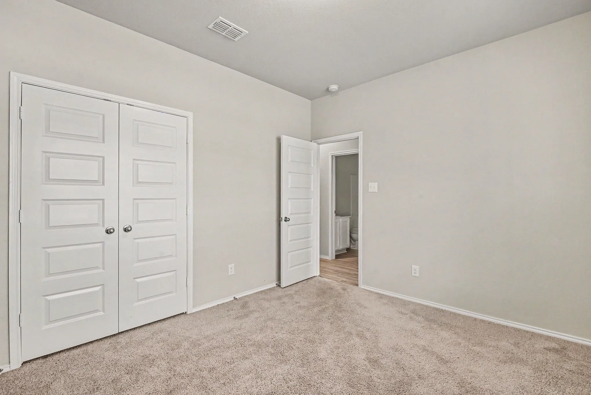 Single Family Residence For Rent in Tarrant County , 11013 Firebrush Lane, Fort Worth, Texas 76108, 3 Bedroom, 2 Bathroom, 2 Garage spaces, 1,588 Sqft, built in 2022, mls#21383755, Real Estate Agent in Fort Worth, Homes For Rent in Tarrant county, Homes For Rent in Fort Worth, Realtor in Fort Worth Texas, Real Estate Brokerage Independent Realty Texas, Luminita Cordes Realtor