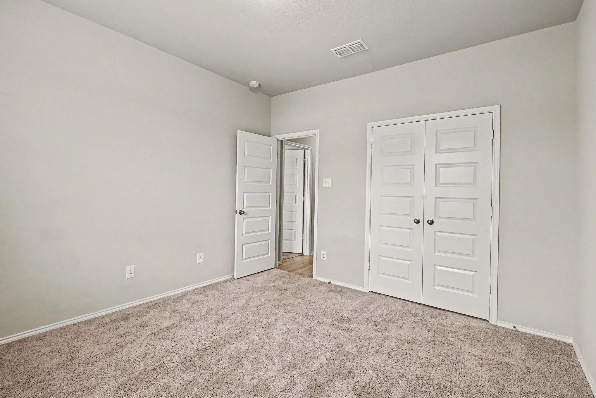 Single Family Residence For Rent in Tarrant County , 11013 Firebrush Lane, Fort Worth, Texas 76108, 3 Bedroom, 2 Bathroom, 2 Garage spaces, 1,588 Sqft, built in 2022, mls#21383755, Real Estate Agent in Fort Worth, Homes For Rent in Tarrant county, Homes For Rent in Fort Worth, Realtor in Fort Worth Texas, Real Estate Brokerage Independent Realty Texas, Luminita Cordes Realtor