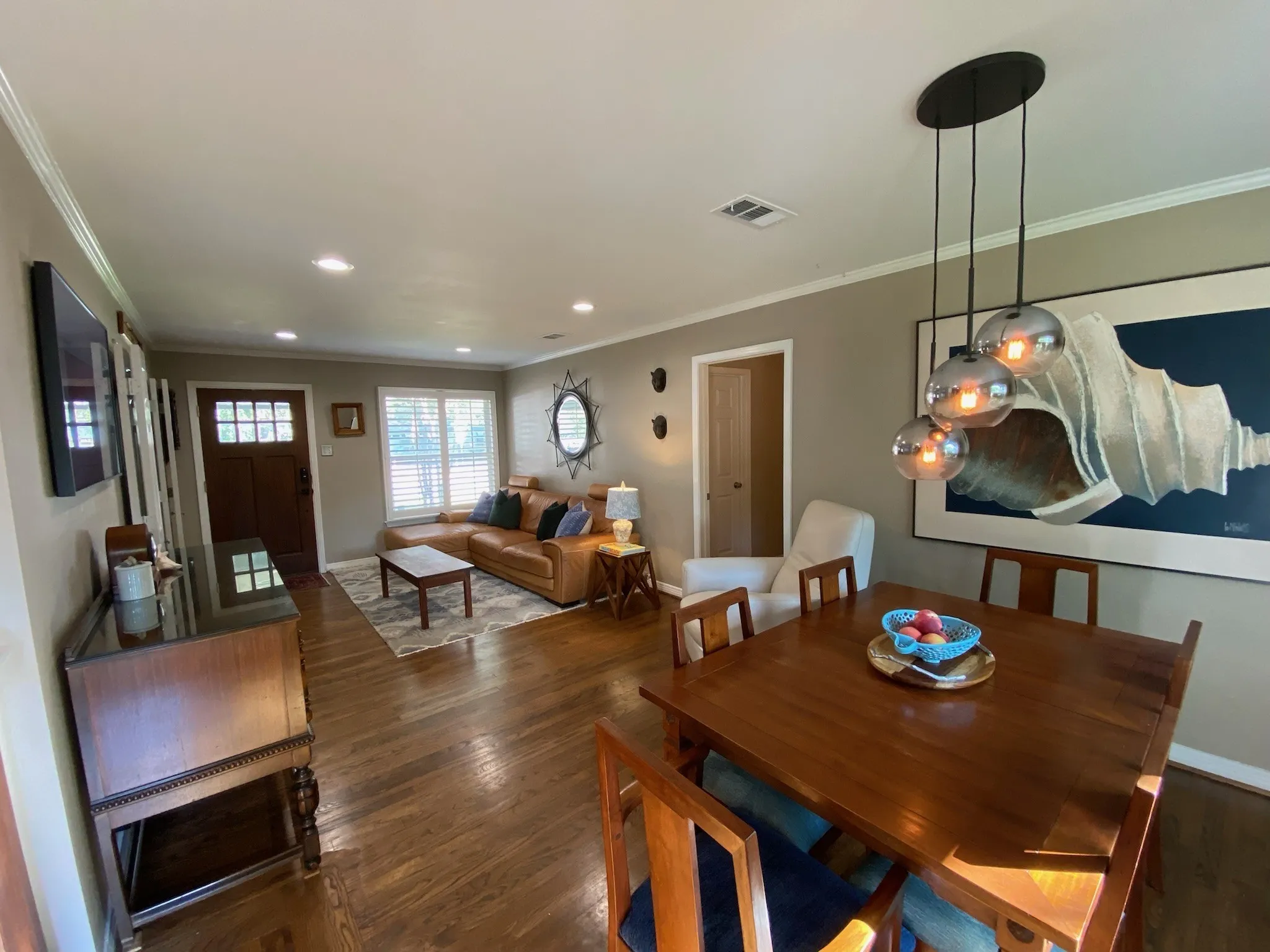 Single Family Residence For Rent in Dallas County , 9607 Lakemont Drive, Dallas, Texas 75220, 2 Bedroom, 1 Bathroom, 1 Garage spaces, 1,256 Sqft, built in 1951, mls#21381139, Real Estate Agent in Dallas, Homes For Rent in Dallas county, Homes For Rent in Dallas, Realtor in Dallas Texas, Real Estate Brokerage Independent Realty Texas, Luminita Cordes Realtor