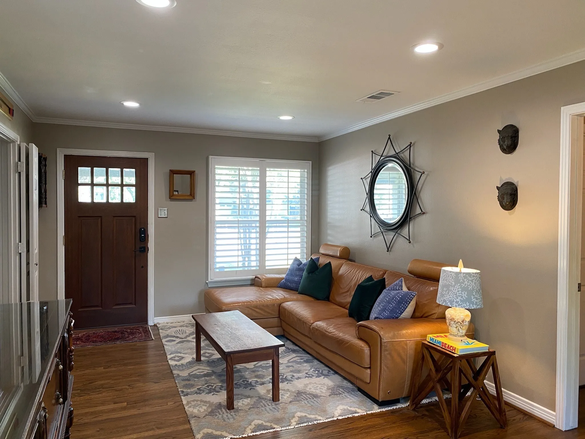 Single Family Residence For Rent in Dallas County , 9607 Lakemont Drive, Dallas, Texas 75220, 2 Bedroom, 1 Bathroom, 1 Garage spaces, 1,256 Sqft, built in 1951, mls#21381139, Real Estate Agent in Dallas, Homes For Rent in Dallas county, Homes For Rent in Dallas, Realtor in Dallas Texas, Real Estate Brokerage Independent Realty Texas, Luminita Cordes Realtor