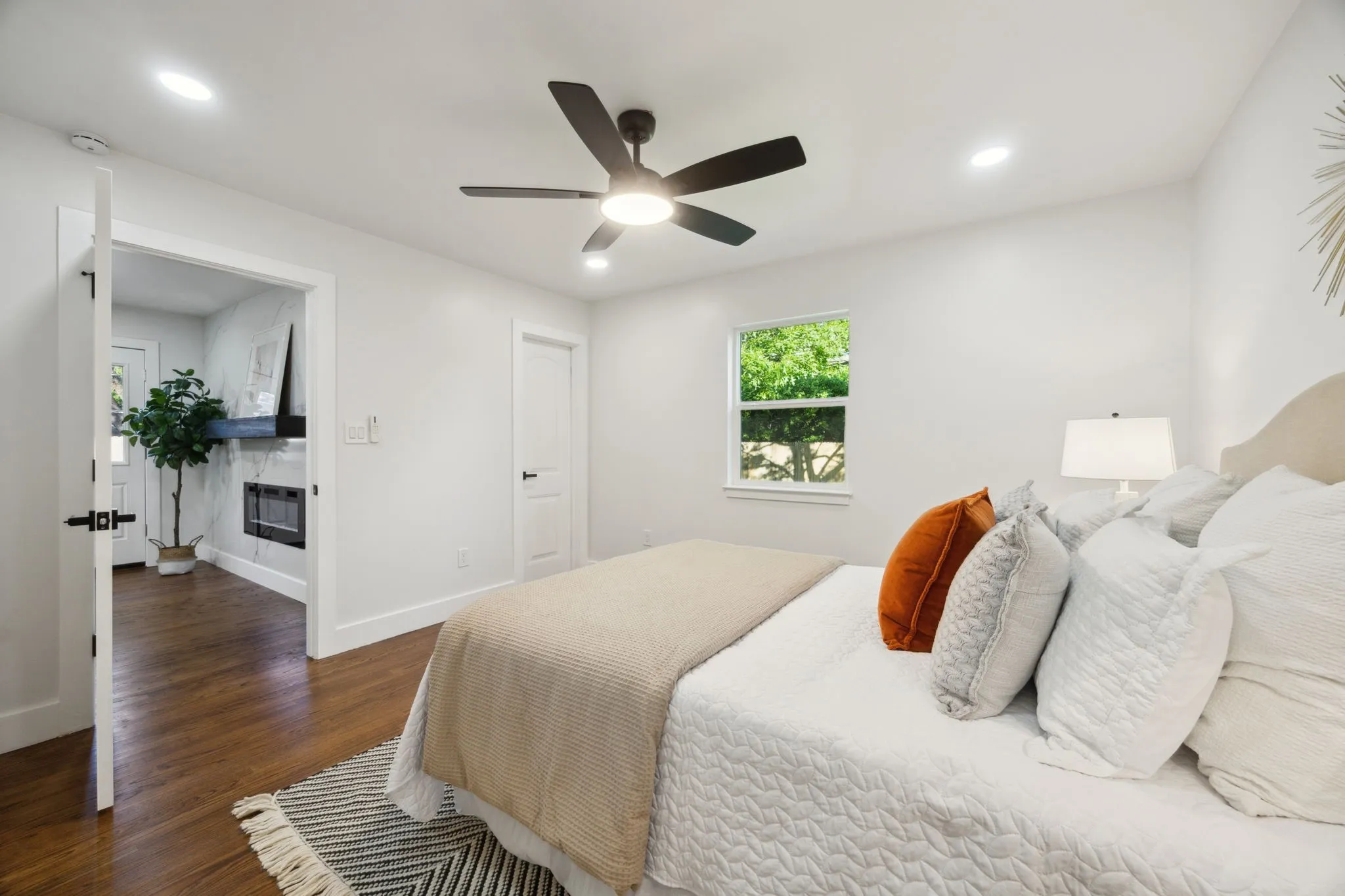 Single Family Residence For Rent in Dallas County , 10228 San Juan Avenue, Dallas, Texas 75228, 3 Bedroom, 2 Bathroom, 1 Garage spaces, 1,724 Sqft, built in 1954, mls#21383702, Real Estate Agent in Dallas, Homes For Rent in Dallas county, Homes For Rent in Dallas, Realtor in Dallas Texas, Real Estate Brokerage Independent Realty Texas, Luminita Cordes Realtor