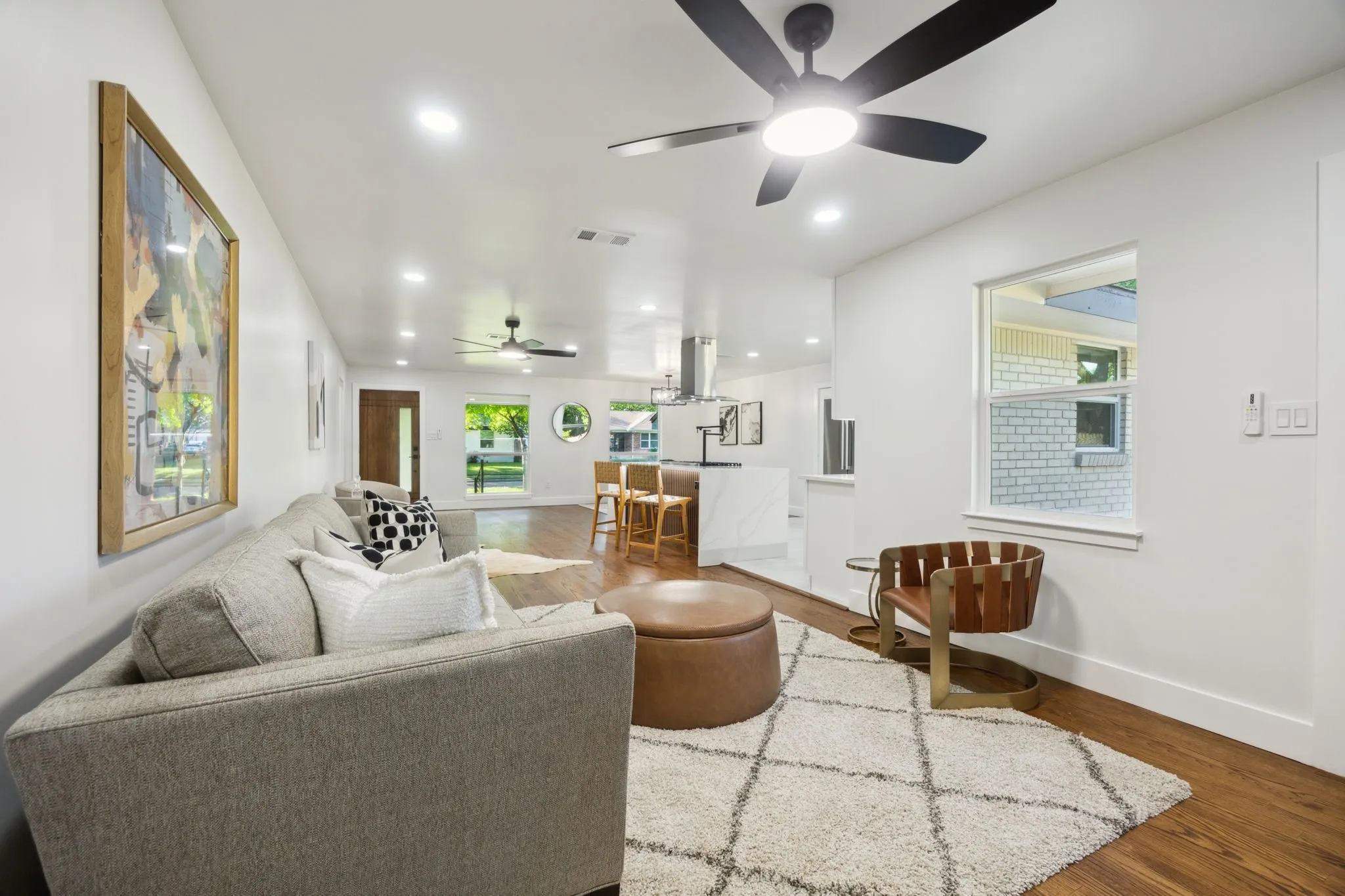 Single Family Residence For Rent in Dallas County , 10228 San Juan Avenue, Dallas, Texas 75228, 3 Bedroom, 2 Bathroom, 1 Garage spaces, 1,724 Sqft, built in 1954, mls#21383702, Real Estate Agent in Dallas, Homes For Rent in Dallas county, Homes For Rent in Dallas, Realtor in Dallas Texas, Real Estate Brokerage Independent Realty Texas, Luminita Cordes Realtor