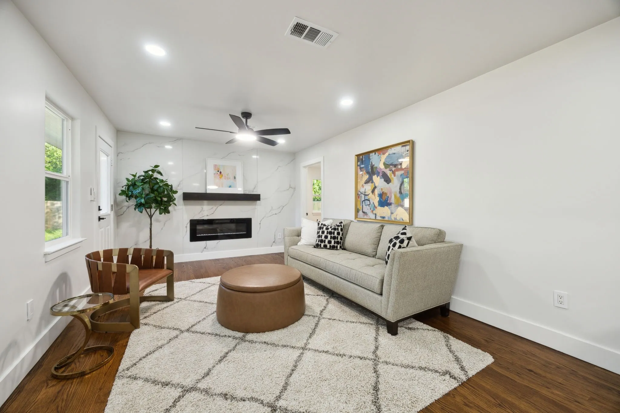 Single Family Residence For Rent in Dallas County , 10228 San Juan Avenue, Dallas, Texas 75228, 3 Bedroom, 2 Bathroom, 1 Garage spaces, 1,724 Sqft, built in 1954, mls#21383702, Real Estate Agent in Dallas, Homes For Rent in Dallas county, Homes For Rent in Dallas, Realtor in Dallas Texas, Real Estate Brokerage Independent Realty Texas, Luminita Cordes Realtor