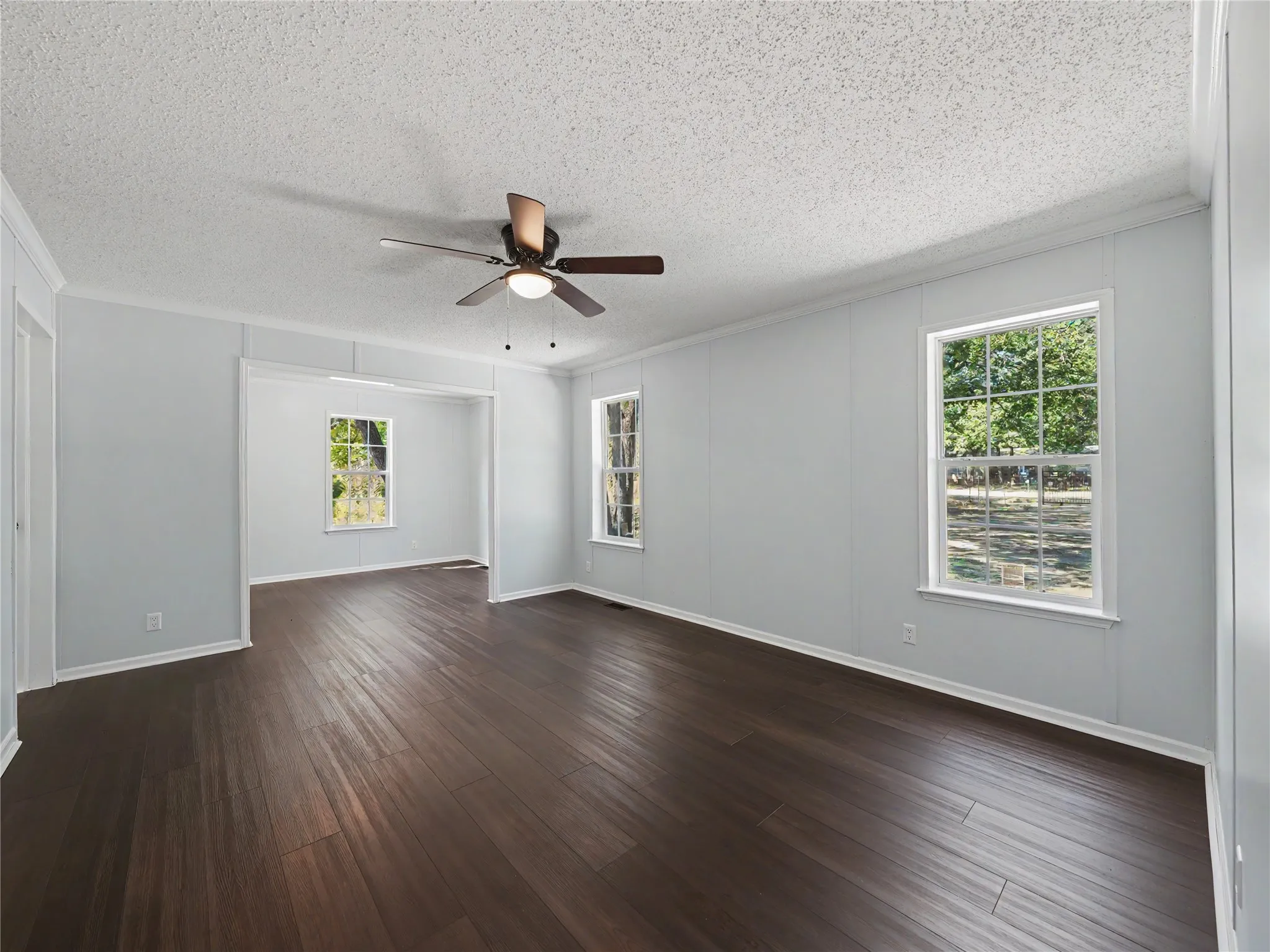 Mobile Home For Sale in Parker County , 109 Summers Circle, Azle, Texas 76020, 4 Bedroom, 2 Bathroom, Garage spaces, 2,128 Sqft, built in 2004, mls#21381593, Real Estate Agent in Azle, Homes For Sale in Parker county, Homes For Sale in Azle, Realtor in Azle Texas, Real Estate Brokerage Independent Realty Texas, Luminita Cordes Realtor