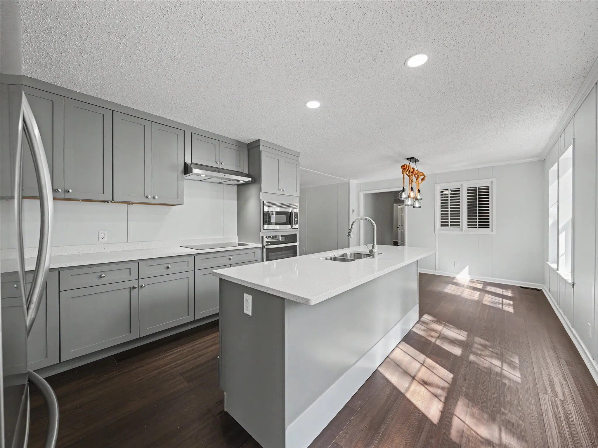 Mobile Home For Sale in Parker County , 109 Summers Circle, Azle, Texas 76020, 4 Bedroom, 2 Bathroom, Garage spaces, 2,128 Sqft, built in 2004, mls#21381593, Real Estate Agent in Azle, Homes For Sale in Parker county, Homes For Sale in Azle, Realtor in Azle Texas, Real Estate Brokerage Independent Realty Texas, Luminita Cordes Realtor