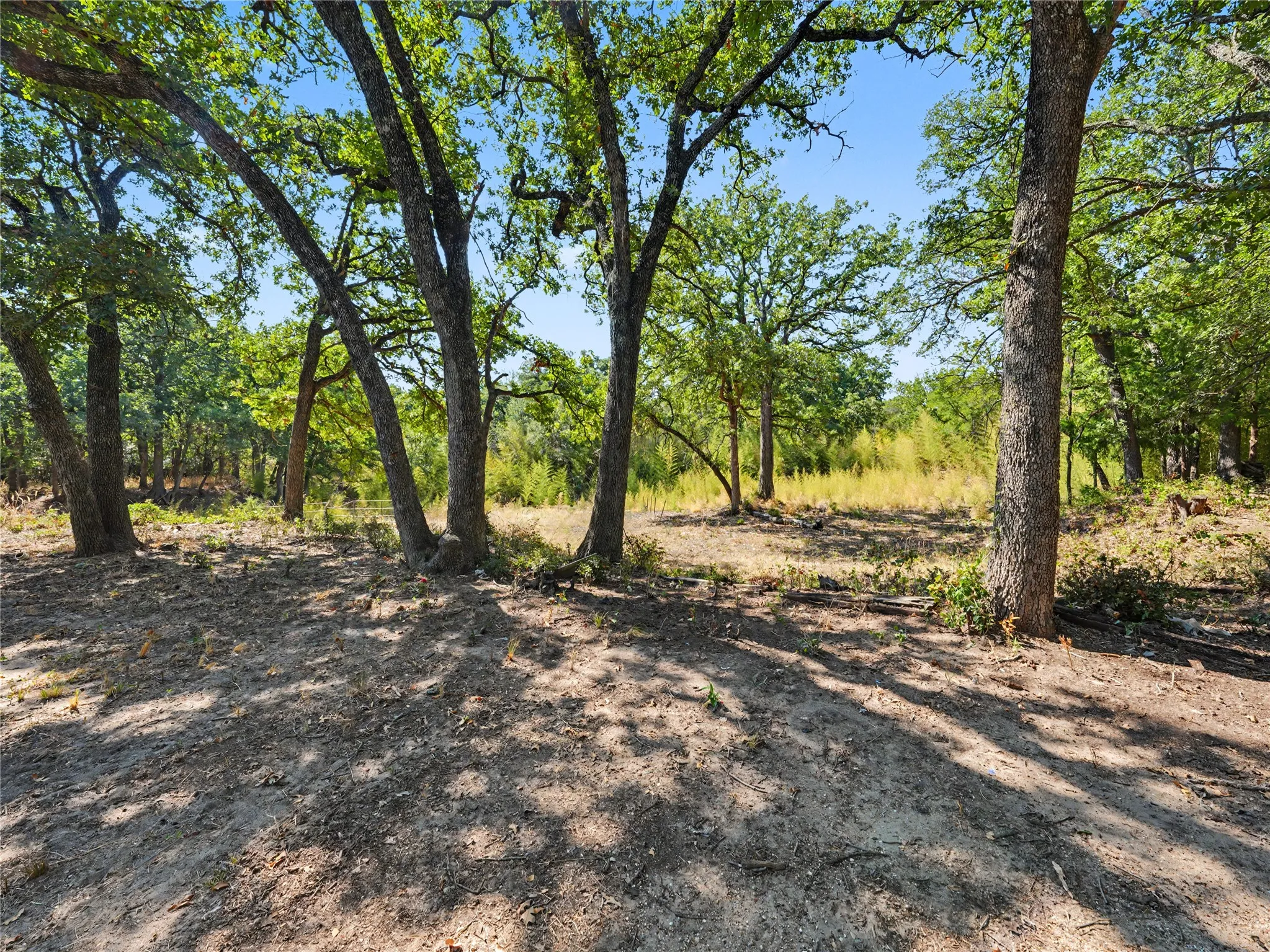 Mobile Home For Sale in Parker County , 109 Summers Circle, Azle, Texas 76020, 4 Bedroom, 2 Bathroom, Garage spaces, 2,128 Sqft, built in 2004, mls#21381593, Real Estate Agent in Azle, Homes For Sale in Parker county, Homes For Sale in Azle, Realtor in Azle Texas, Real Estate Brokerage Independent Realty Texas, Luminita Cordes Realtor