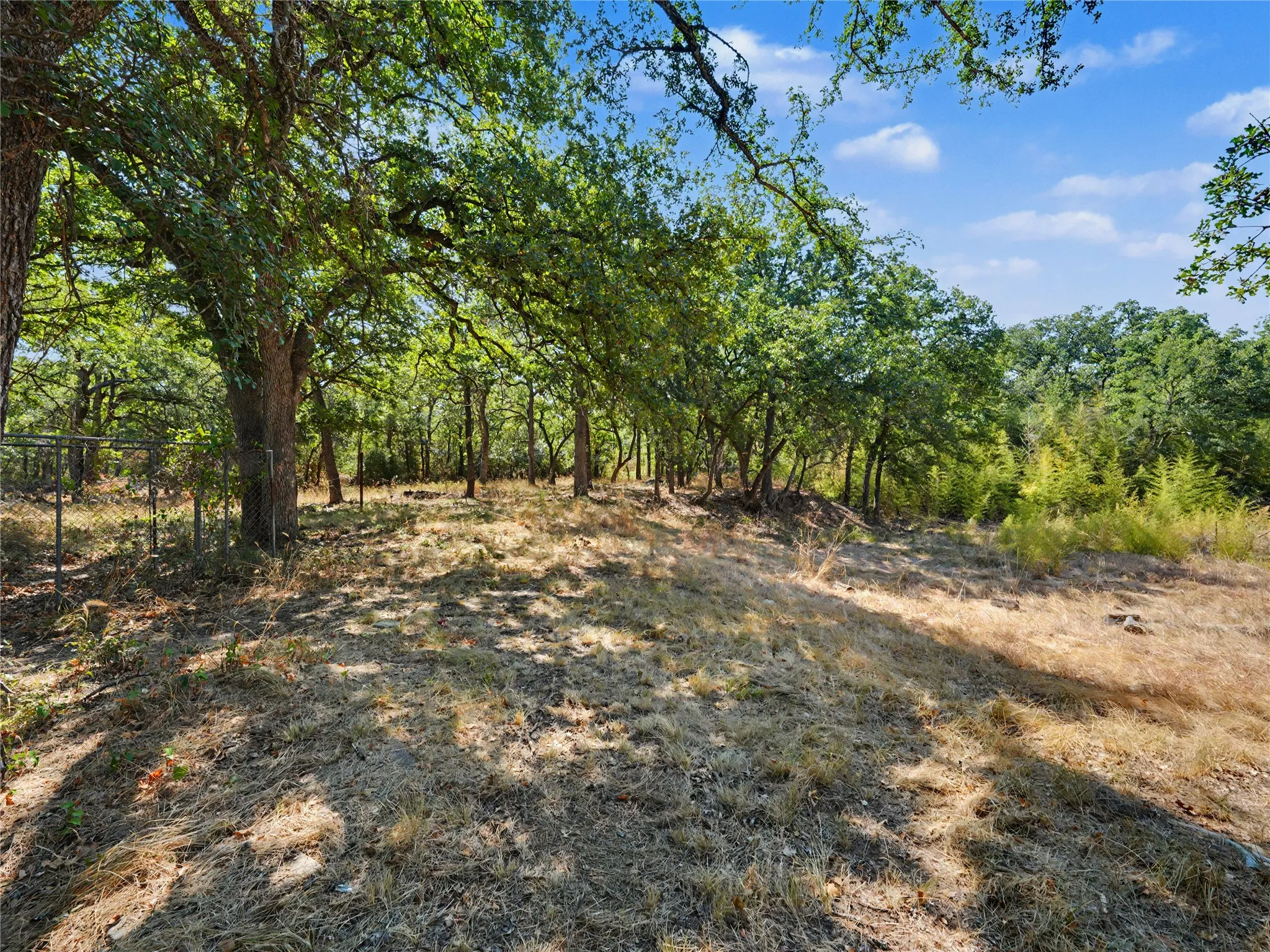 Mobile Home For Sale in Parker County , 109 Summers Circle, Azle, Texas 76020, 4 Bedroom, 2 Bathroom, Garage spaces, 2,128 Sqft, built in 2004, mls#21381593, Real Estate Agent in Azle, Homes For Sale in Parker county, Homes For Sale in Azle, Realtor in Azle Texas, Real Estate Brokerage Independent Realty Texas, Luminita Cordes Realtor