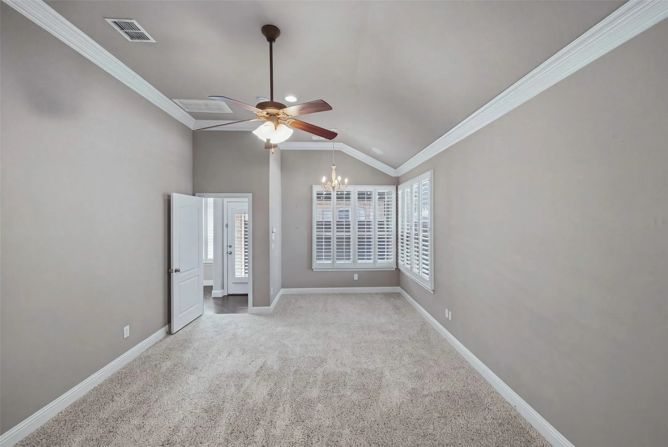 Single Family Residence For Sale in Tarrant County , 2508 Waters Edge Lane, Fort Worth, Texas 76116, 3 Bedroom, 2 Bathroom, 2 Garage spaces, 1,797 Sqft, built in 2007, mls#21382222, Real Estate Agent in Fort Worth, Homes For Sale in Tarrant county, Homes For Sale in Fort Worth, Realtor in Fort Worth Texas, Real Estate Brokerage Independent Realty Texas, Luminita Cordes Realtor