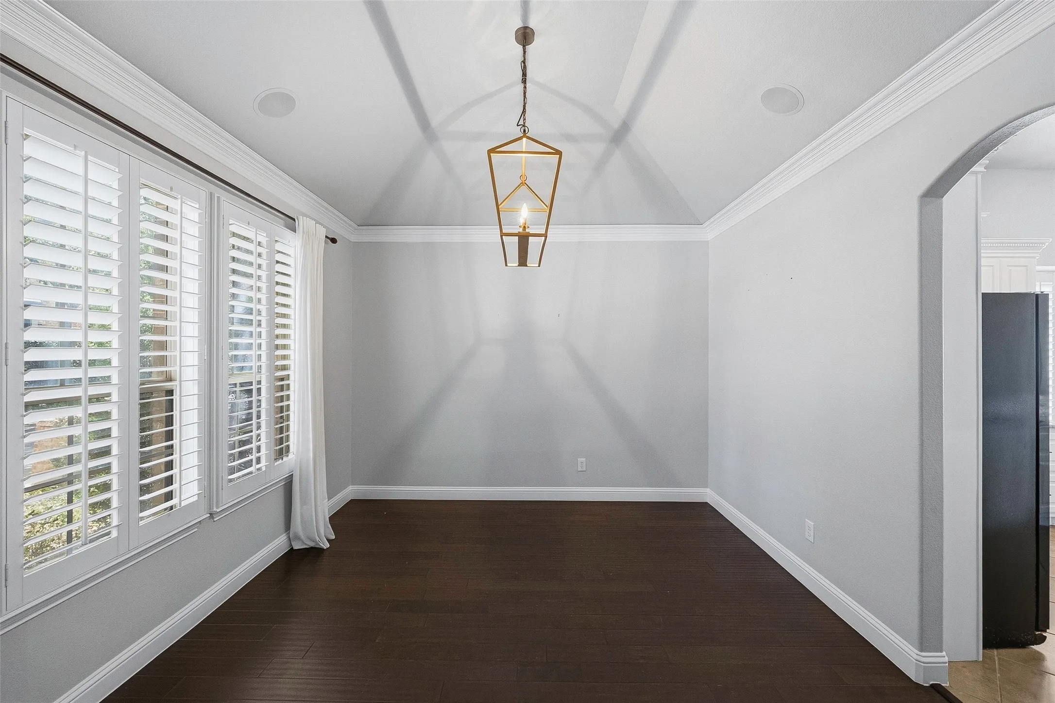 Single Family Residence For Sale in Tarrant County , 2508 Waters Edge Lane, Fort Worth, Texas 76116, 3 Bedroom, 2 Bathroom, 2 Garage spaces, 1,797 Sqft, built in 2007, mls#21382222, Real Estate Agent in Fort Worth, Homes For Sale in Tarrant county, Homes For Sale in Fort Worth, Realtor in Fort Worth Texas, Real Estate Brokerage Independent Realty Texas, Luminita Cordes Realtor