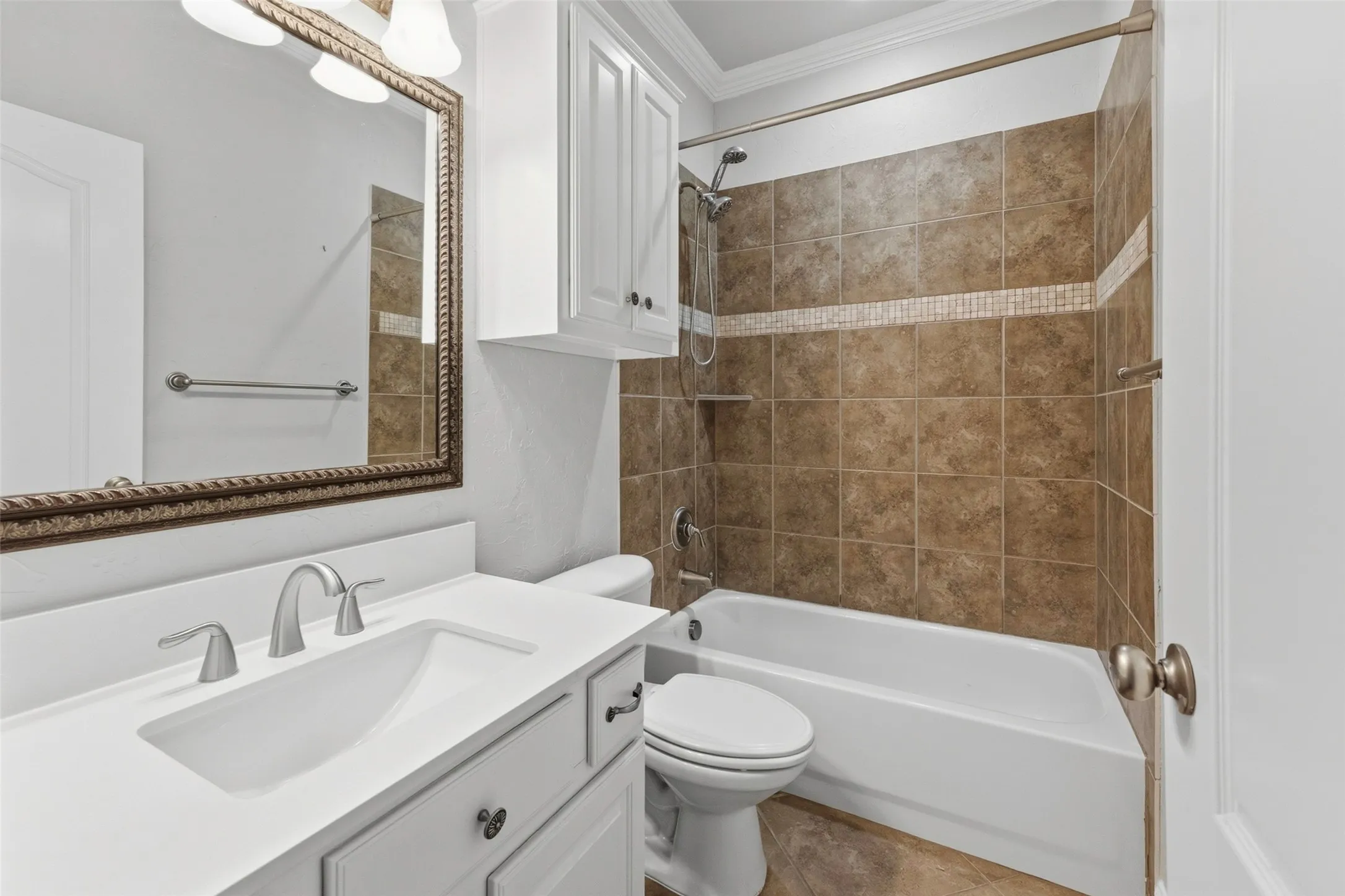 Single Family Residence For Sale in Tarrant County , 2508 Waters Edge Lane, Fort Worth, Texas 76116, 3 Bedroom, 2 Bathroom, 2 Garage spaces, 1,797 Sqft, built in 2007, mls#21382222, Real Estate Agent in Fort Worth, Homes For Sale in Tarrant county, Homes For Sale in Fort Worth, Realtor in Fort Worth Texas, Real Estate Brokerage Independent Realty Texas, Luminita Cordes Realtor