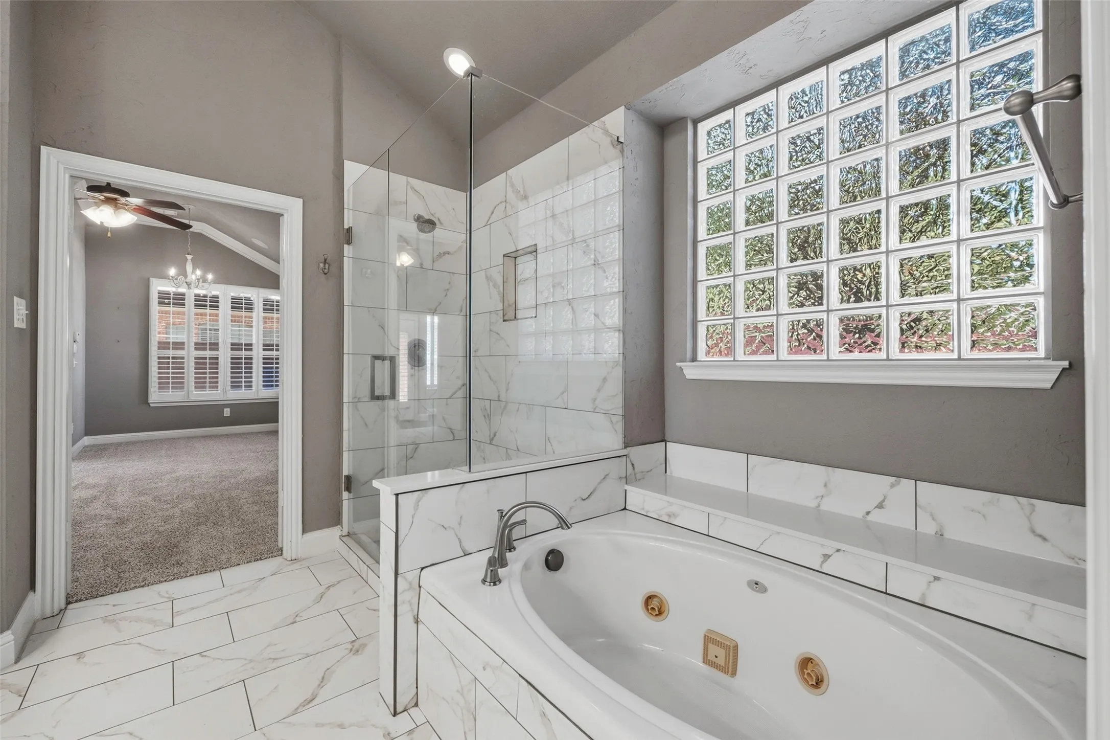 Single Family Residence For Sale in Tarrant County , 2508 Waters Edge Lane, Fort Worth, Texas 76116, 3 Bedroom, 2 Bathroom, 2 Garage spaces, 1,797 Sqft, built in 2007, mls#21382222, Real Estate Agent in Fort Worth, Homes For Sale in Tarrant county, Homes For Sale in Fort Worth, Realtor in Fort Worth Texas, Real Estate Brokerage Independent Realty Texas, Luminita Cordes Realtor