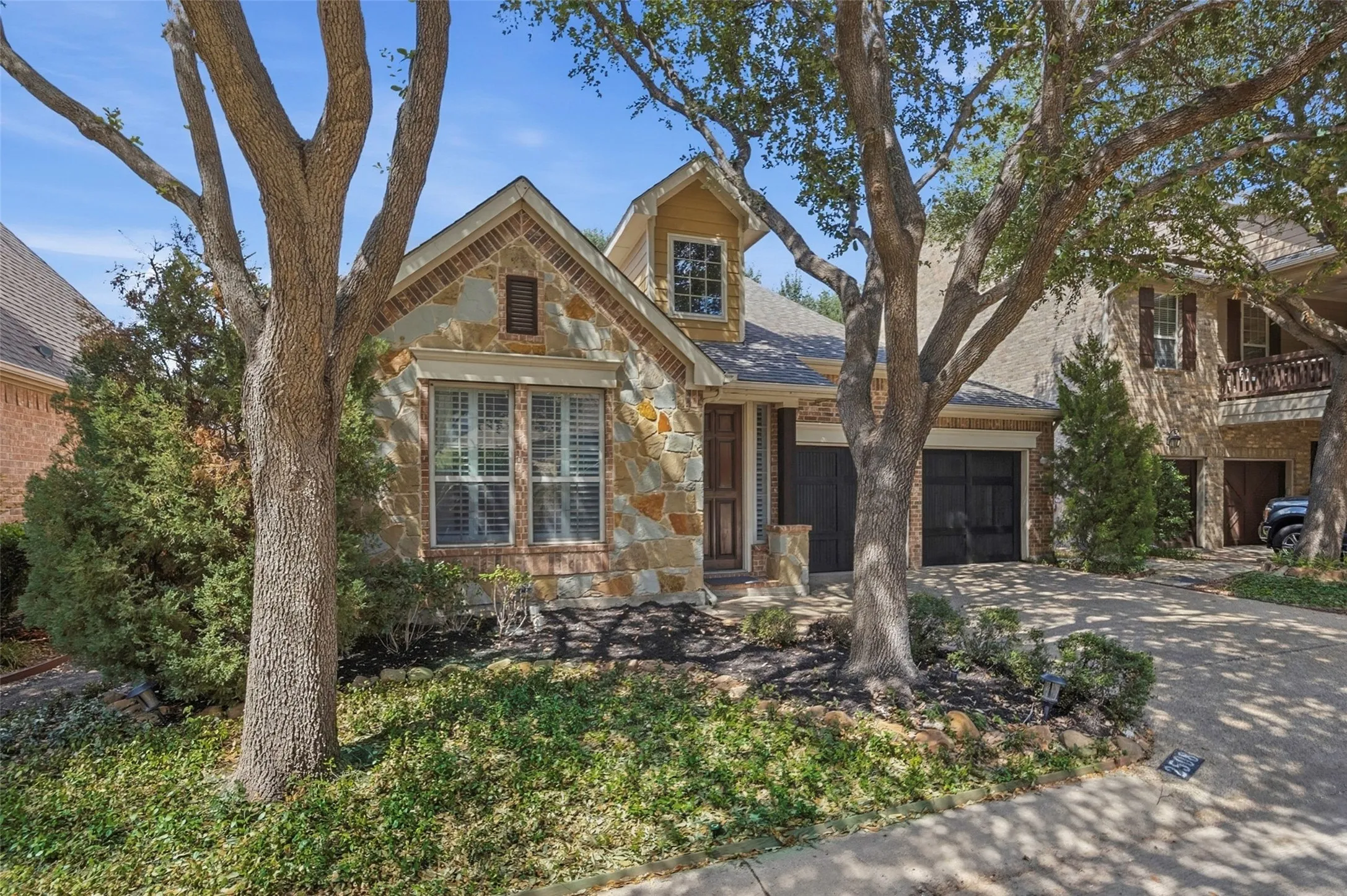 Single Family Residence For Sale in Tarrant County , 2508 Waters Edge Lane, Fort Worth, Texas 76116, 3 Bedroom, 2 Bathroom, 2 Garage spaces, 1,797 Sqft, built in 2007, mls#21382222, Real Estate Agent in Fort Worth, Homes For Sale in Tarrant county, Homes For Sale in Fort Worth, Realtor in Fort Worth Texas, Real Estate Brokerage Independent Realty Texas, Luminita Cordes Realtor