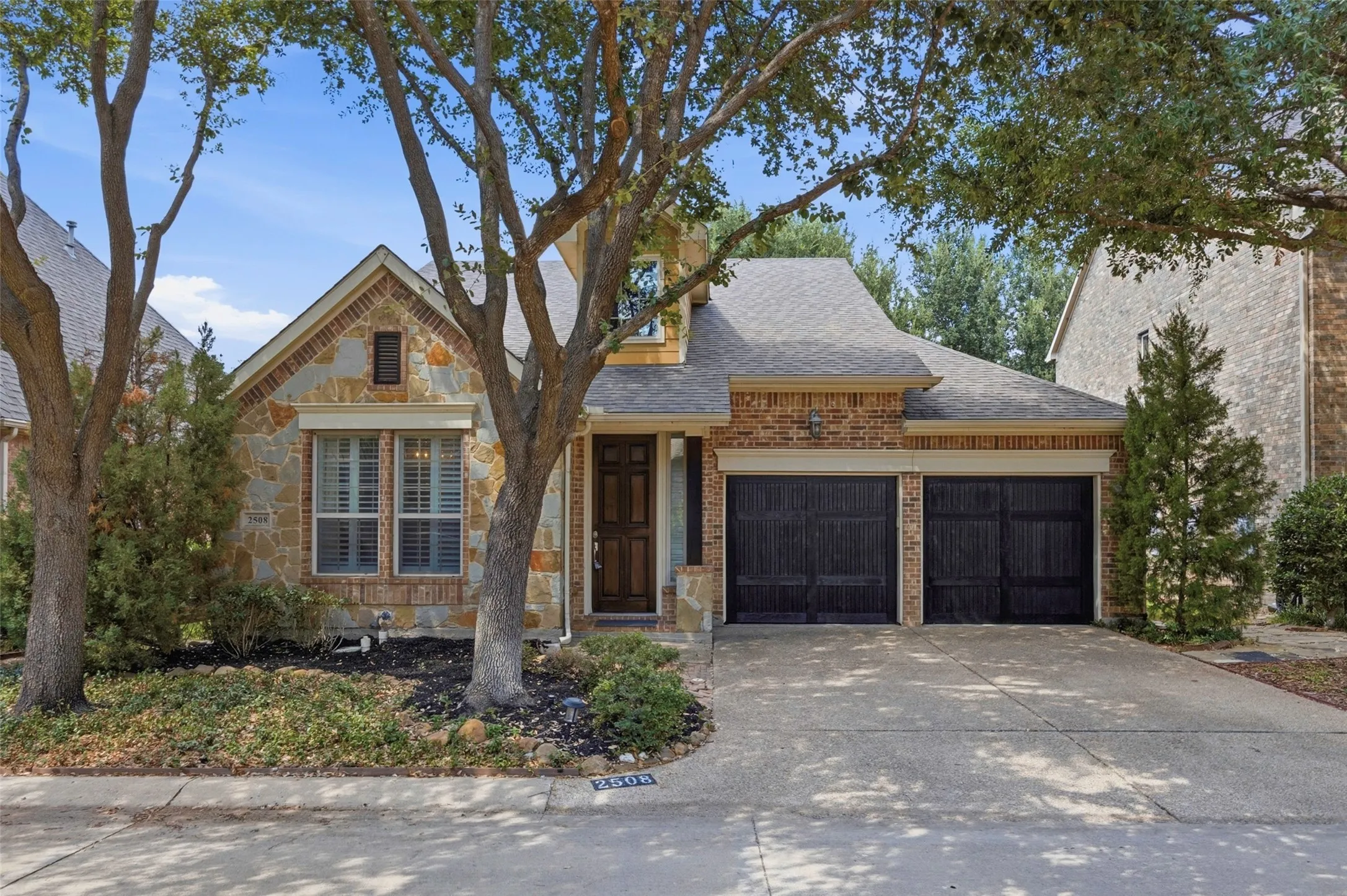 Single Family Residence For Sale in Tarrant County , 2508 Waters Edge Lane, Fort Worth, Texas 76116, 3 Bedroom, 2 Bathroom, 2 Garage spaces, 1,797 Sqft, built in 2007, mls#21382222, Real Estate Agent in Fort Worth, Homes For Sale in Tarrant county, Homes For Sale in Fort Worth, Realtor in Fort Worth Texas, Real Estate Brokerage Independent Realty Texas, Luminita Cordes Realtor