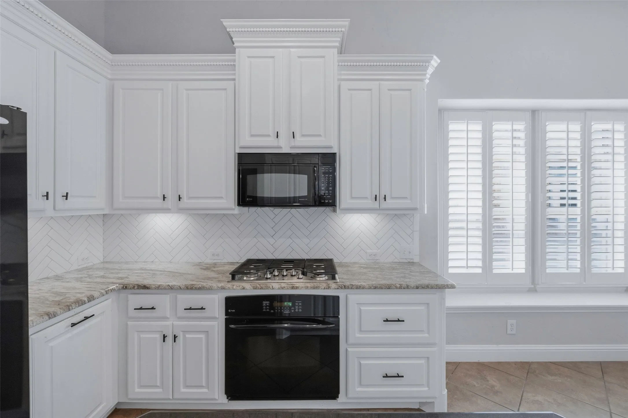 Single Family Residence For Sale in Tarrant County , 2508 Waters Edge Lane, Fort Worth, Texas 76116, 3 Bedroom, 2 Bathroom, 2 Garage spaces, 1,797 Sqft, built in 2007, mls#21382222, Real Estate Agent in Fort Worth, Homes For Sale in Tarrant county, Homes For Sale in Fort Worth, Realtor in Fort Worth Texas, Real Estate Brokerage Independent Realty Texas, Luminita Cordes Realtor