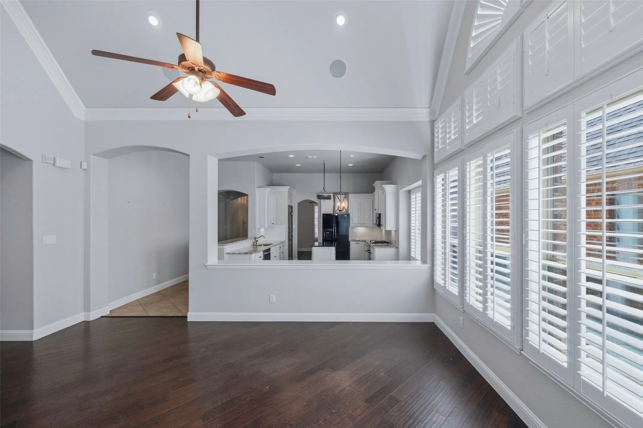 Single Family Residence For Sale in Tarrant County , 2508 Waters Edge Lane, Fort Worth, Texas 76116, 3 Bedroom, 2 Bathroom, 2 Garage spaces, 1,797 Sqft, built in 2007, mls#21382222, Real Estate Agent in Fort Worth, Homes For Sale in Tarrant county, Homes For Sale in Fort Worth, Realtor in Fort Worth Texas, Real Estate Brokerage Independent Realty Texas, Luminita Cordes Realtor