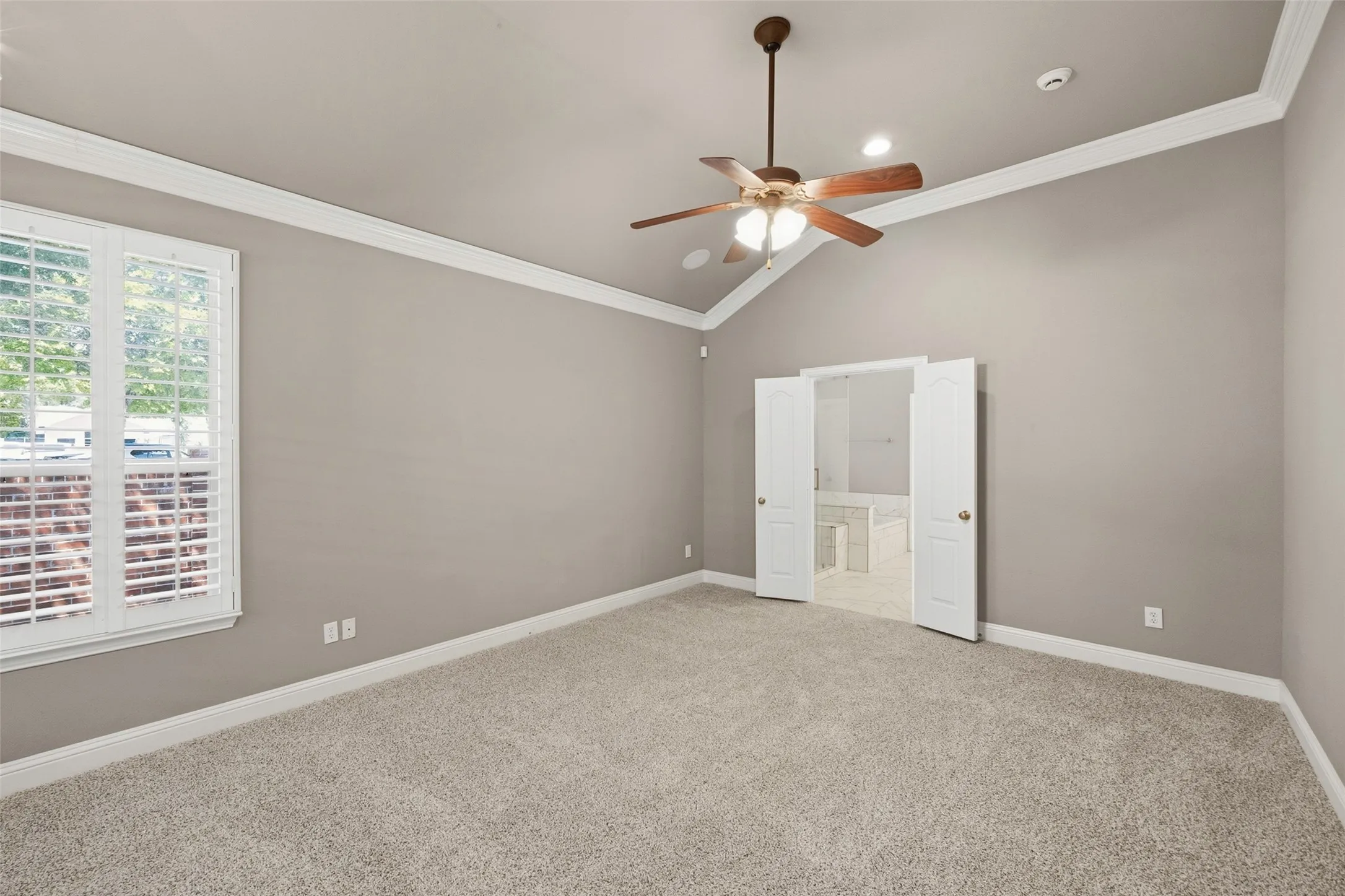 Single Family Residence For Sale in Tarrant County , 2508 Waters Edge Lane, Fort Worth, Texas 76116, 3 Bedroom, 2 Bathroom, 2 Garage spaces, 1,797 Sqft, built in 2007, mls#21382222, Real Estate Agent in Fort Worth, Homes For Sale in Tarrant county, Homes For Sale in Fort Worth, Realtor in Fort Worth Texas, Real Estate Brokerage Independent Realty Texas, Luminita Cordes Realtor