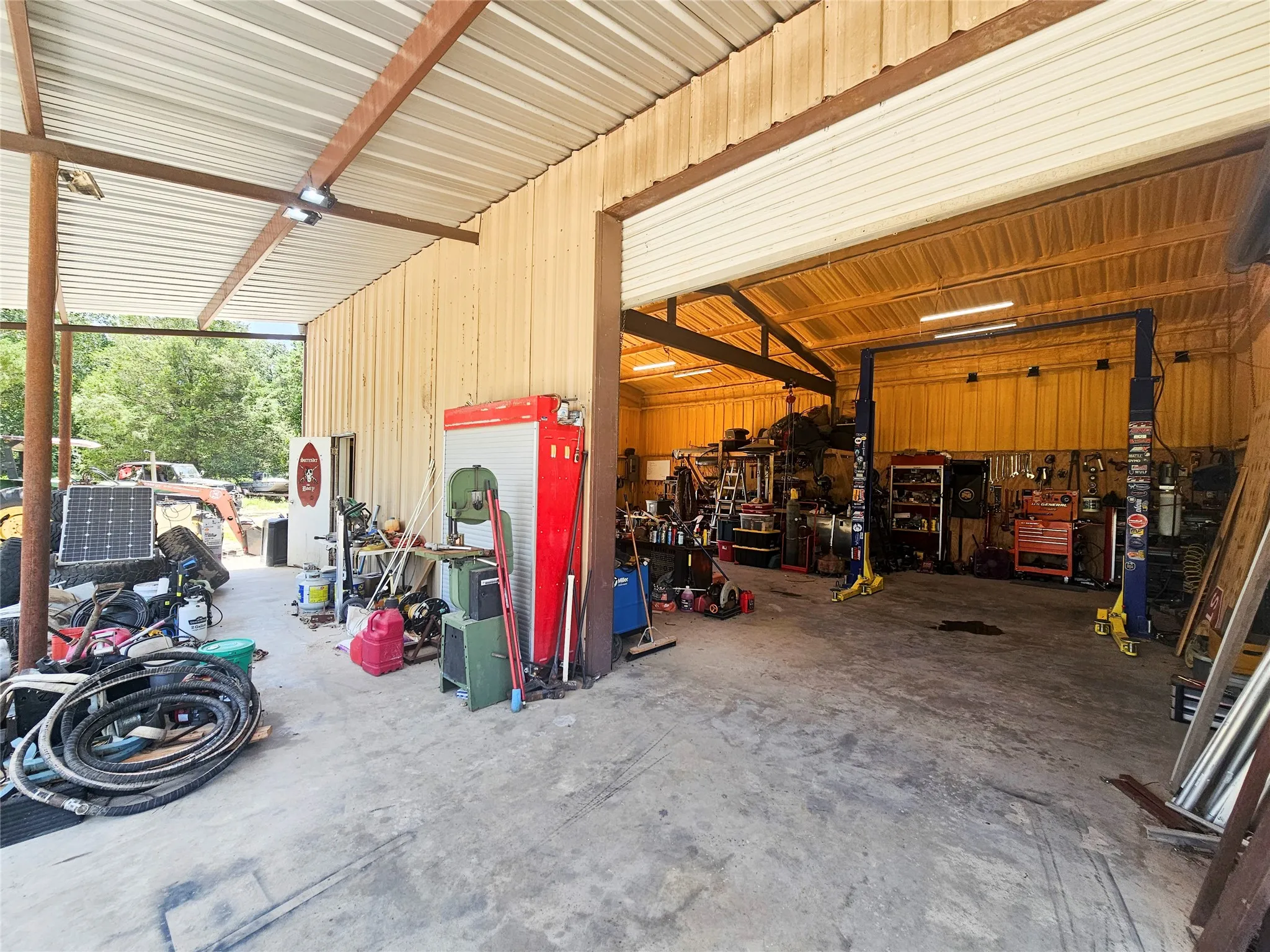 Single Family Residence For Sale in Wood County , 1115 County Road 3160, Quitman, Texas 75783, 3 Bedroom, 2 Bathroom, Garage spaces, 2,030 Sqft, built in 2022, mls#21381432, Real Estate Agent in Quitman, Homes For Sale in Wood county, Homes For Sale in Quitman, Realtor in Quitman Texas, Real Estate Brokerage Independent Realty Texas, Luminita Cordes Realtor