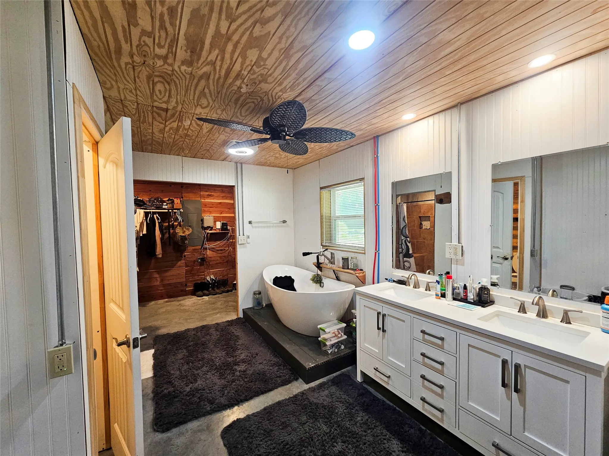 Single Family Residence For Sale in Wood County , 1115 County Road 3160, Quitman, Texas 75783, 3 Bedroom, 2 Bathroom, Garage spaces, 2,030 Sqft, built in 2022, mls#21381432, Real Estate Agent in Quitman, Homes For Sale in Wood county, Homes For Sale in Quitman, Realtor in Quitman Texas, Real Estate Brokerage Independent Realty Texas, Luminita Cordes Realtor